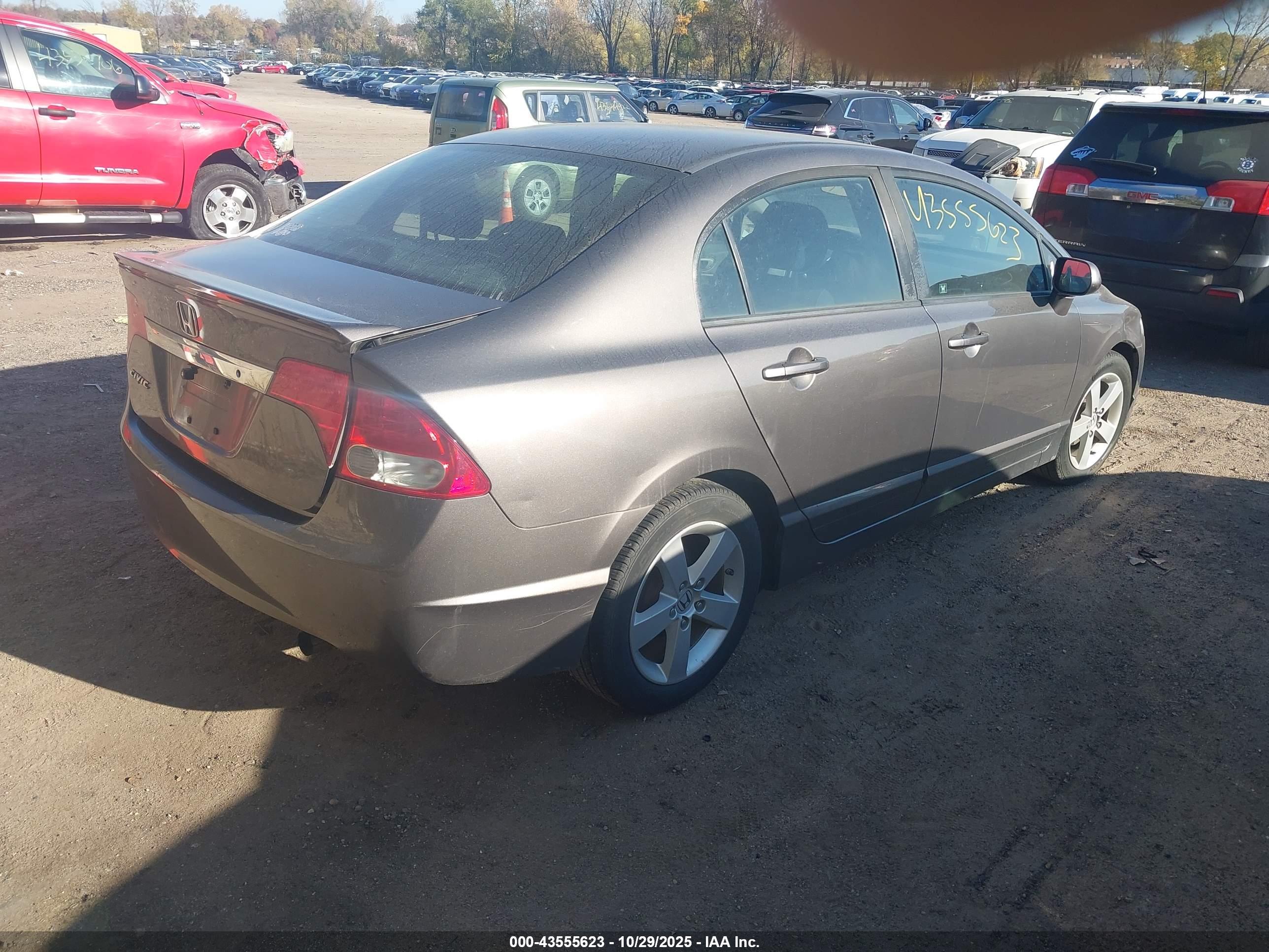 HONDA CIVIC image 4