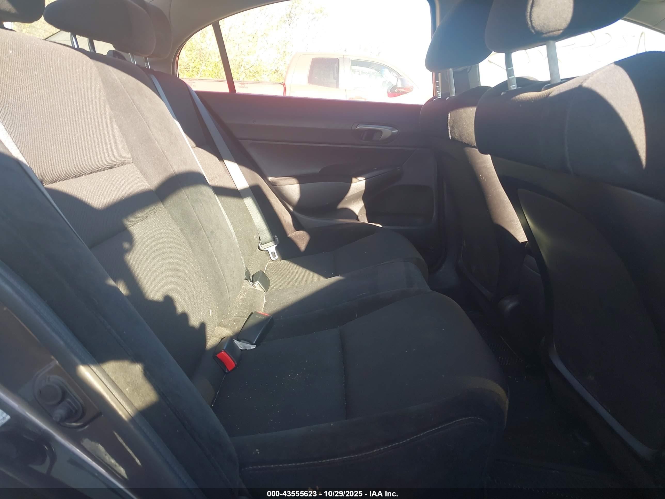 HONDA CIVIC image 8