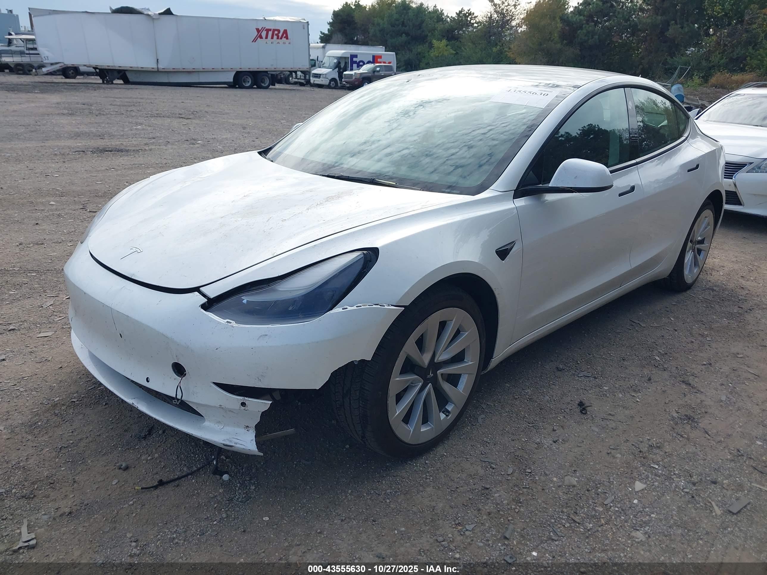 TESLA MODEL image 2