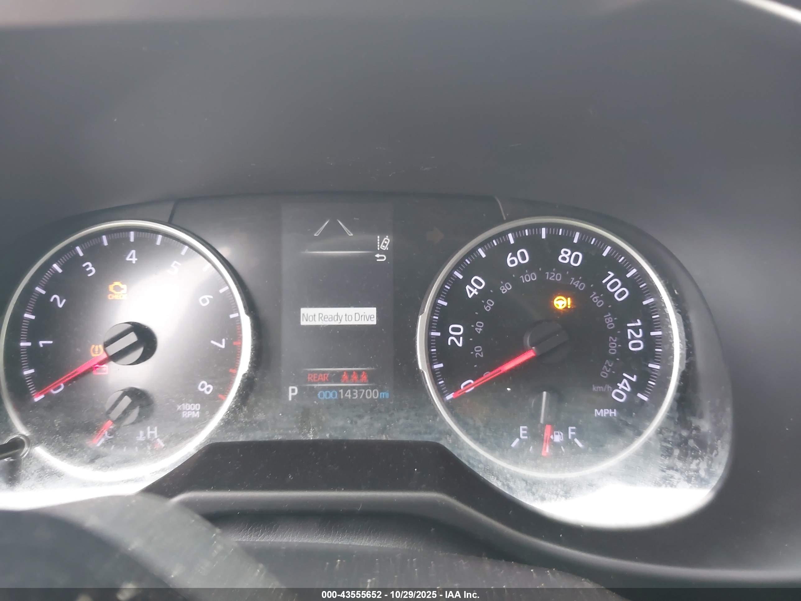 TOYOTA RAV4 image 7