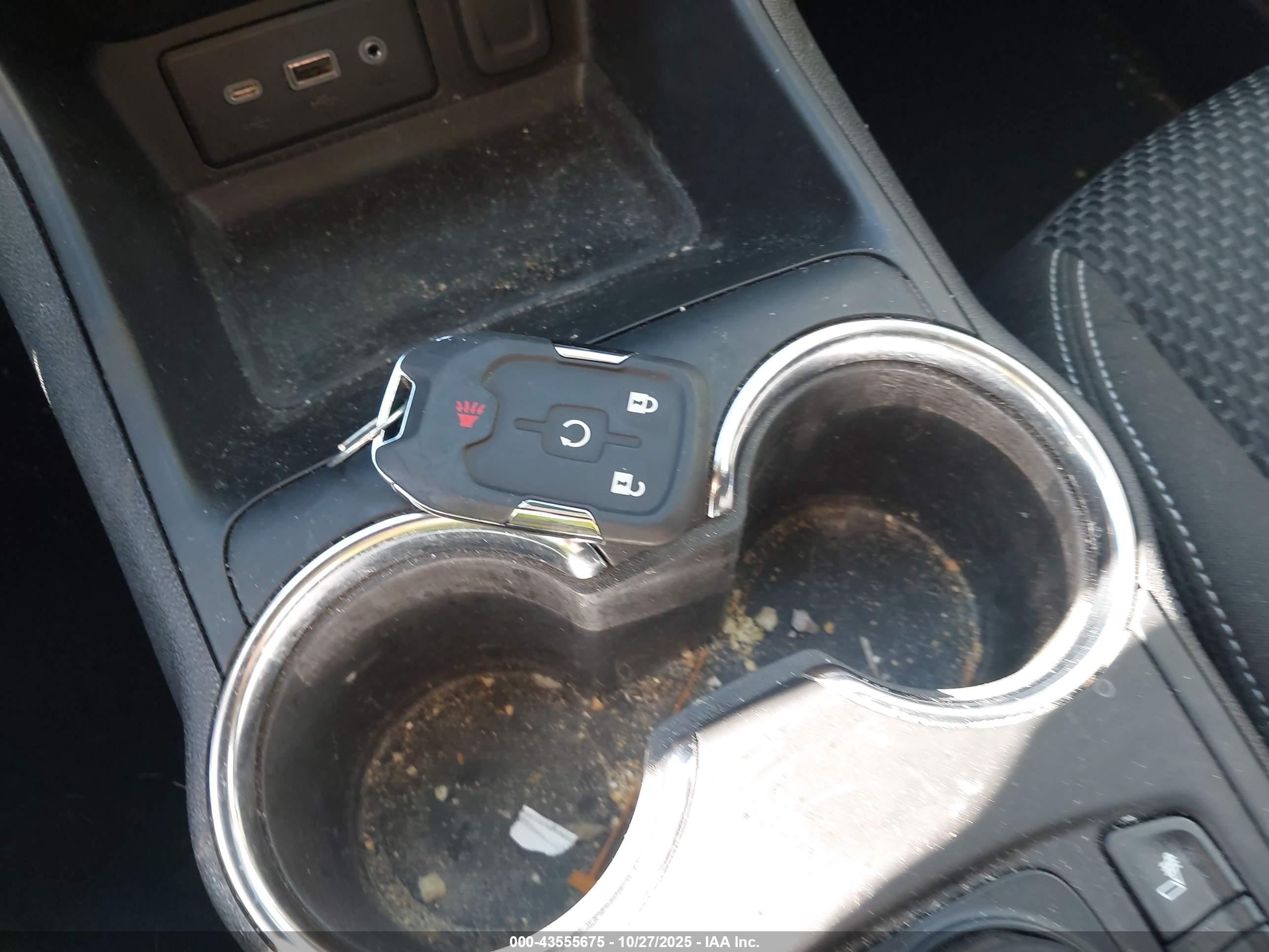 GMC TERRAIN image 11