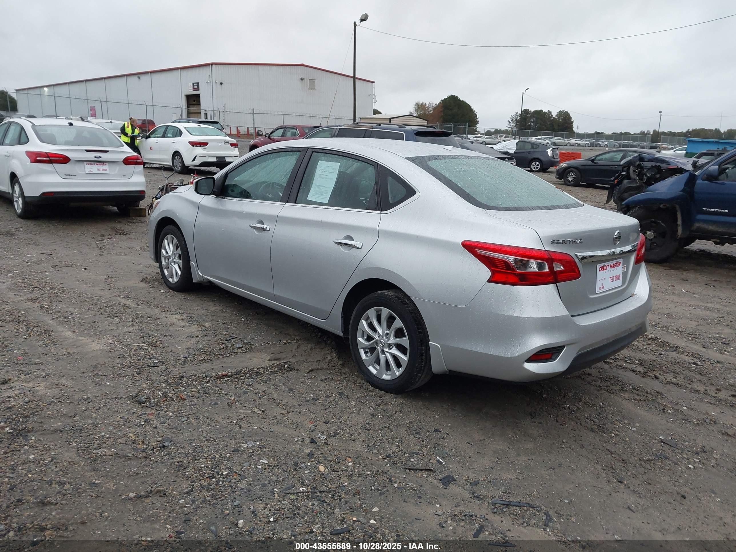 NISSAN SENTRA image 3