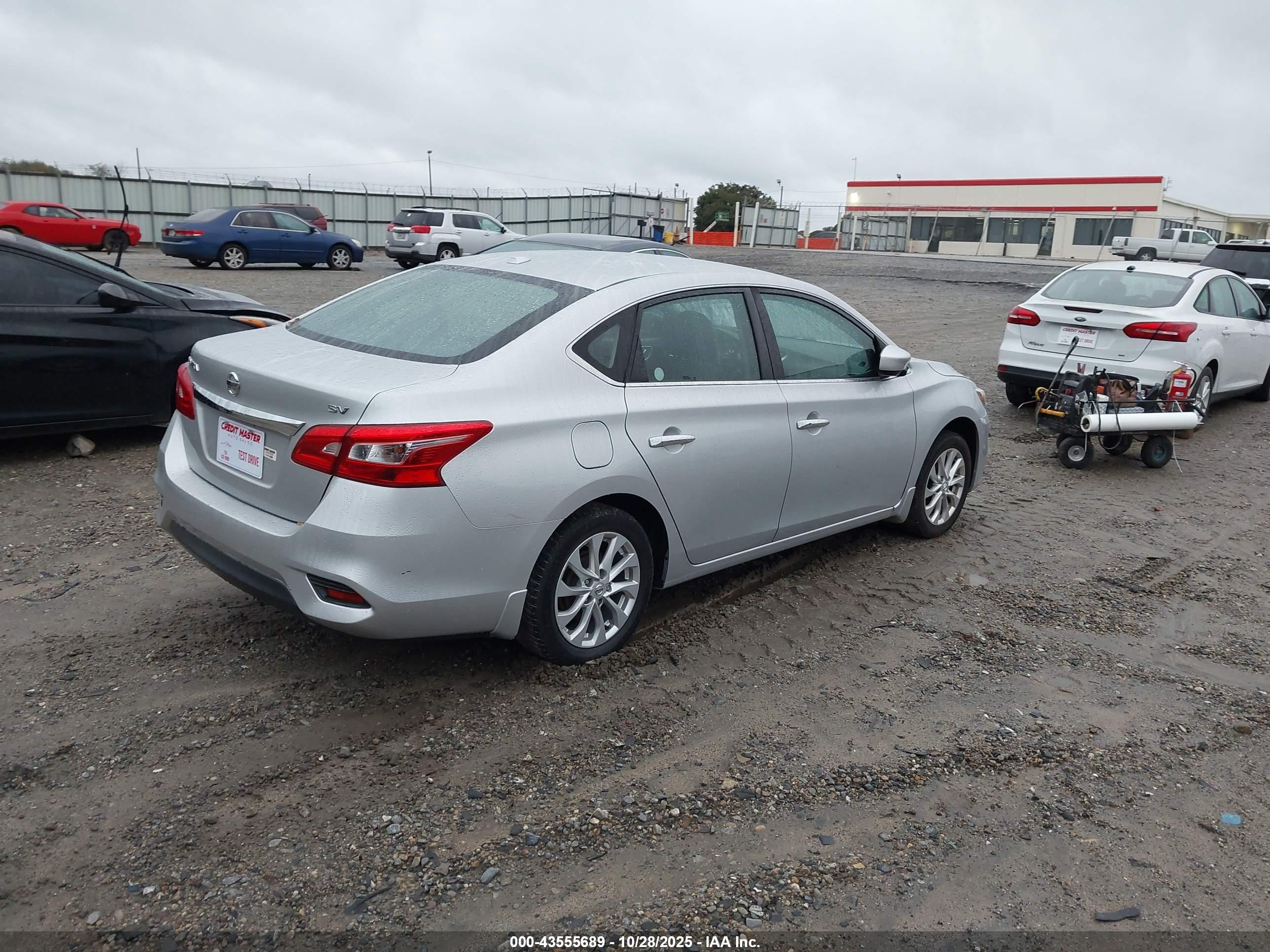 NISSAN SENTRA image 4