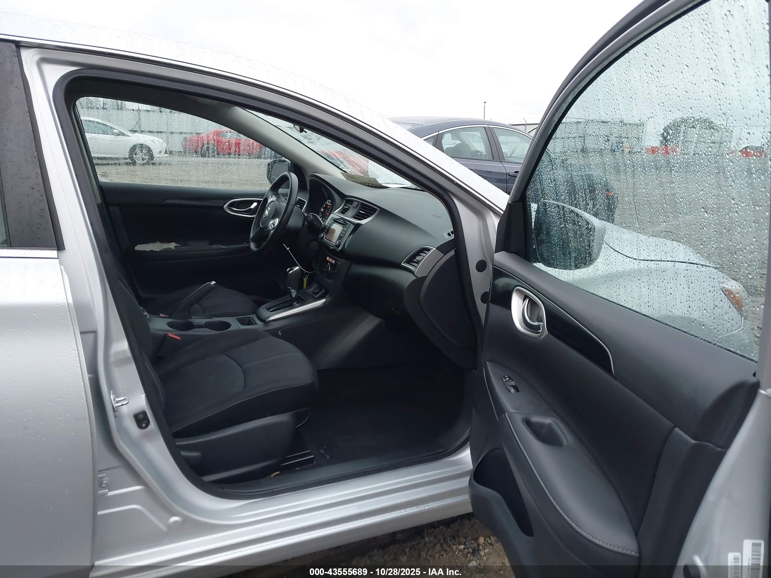 NISSAN SENTRA image 5