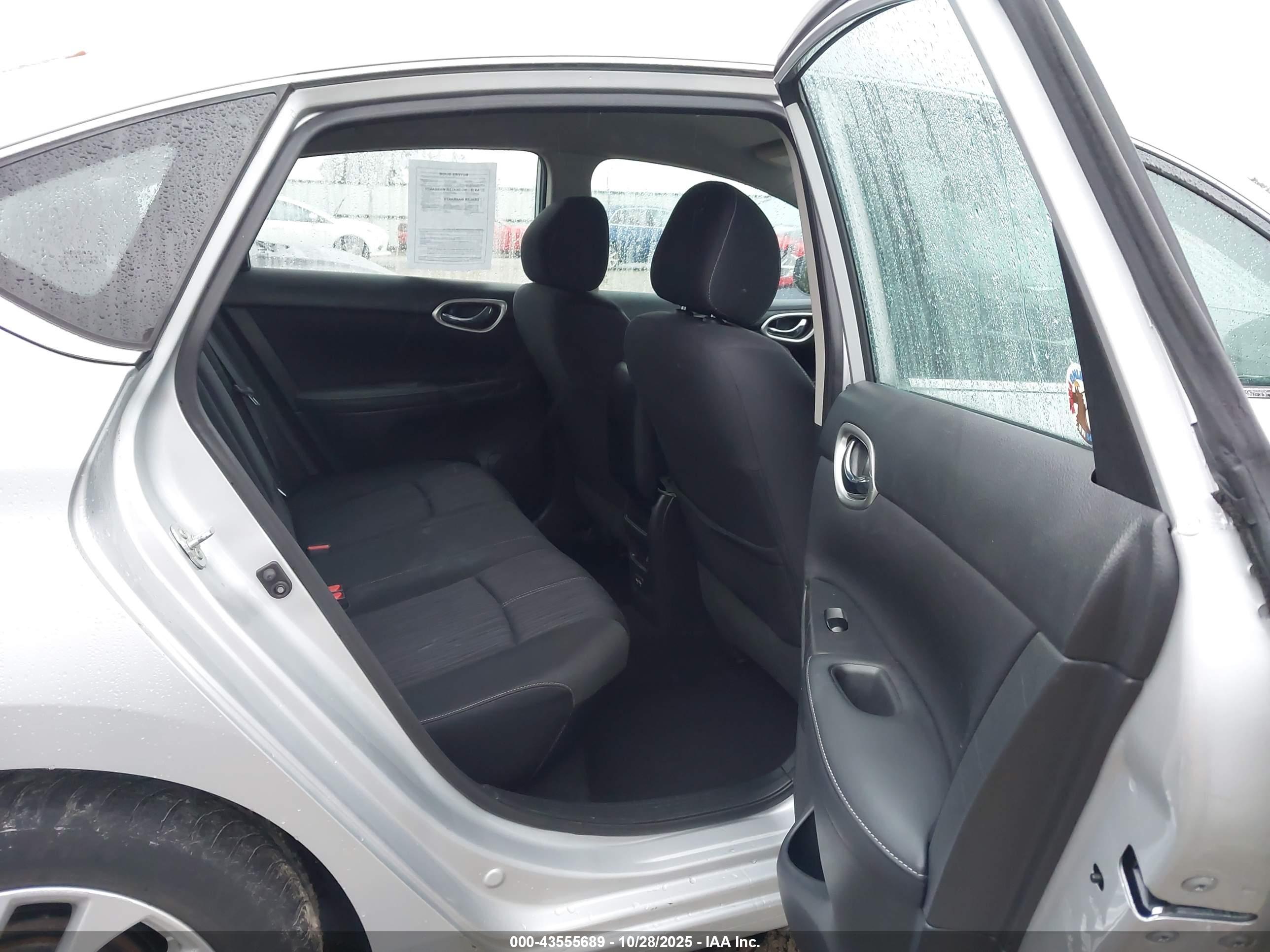 NISSAN SENTRA image 8