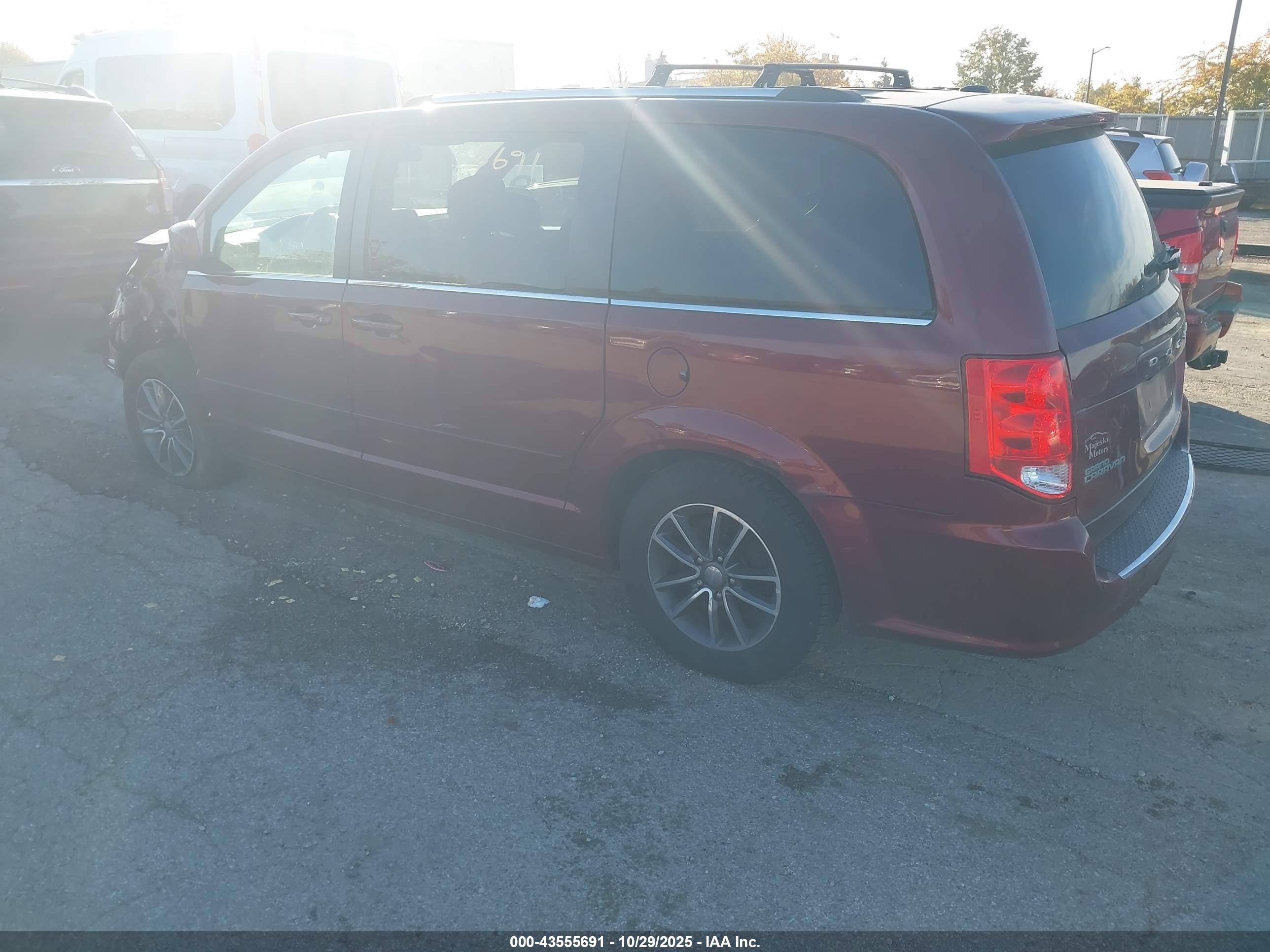 DODGE GRAND image 3
