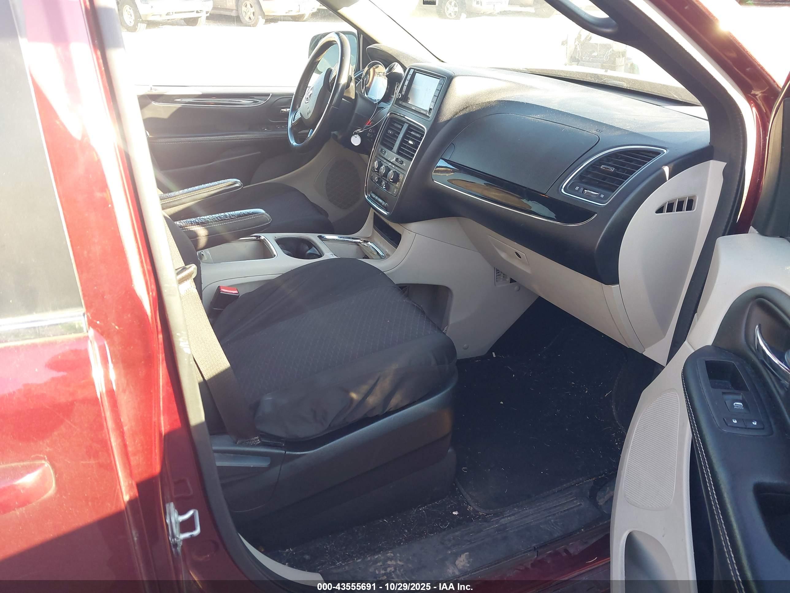 DODGE GRAND image 5