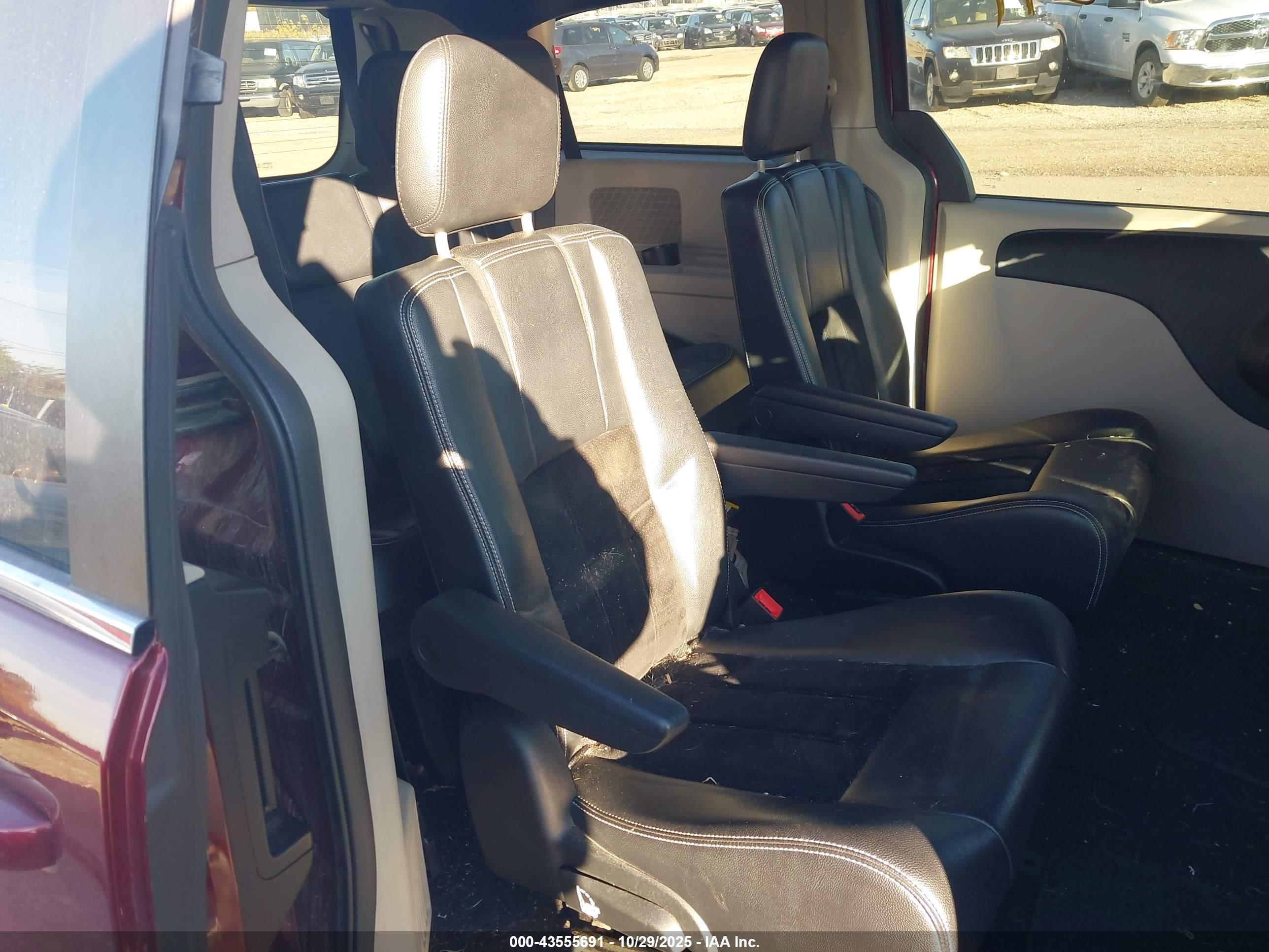 DODGE GRAND image 8