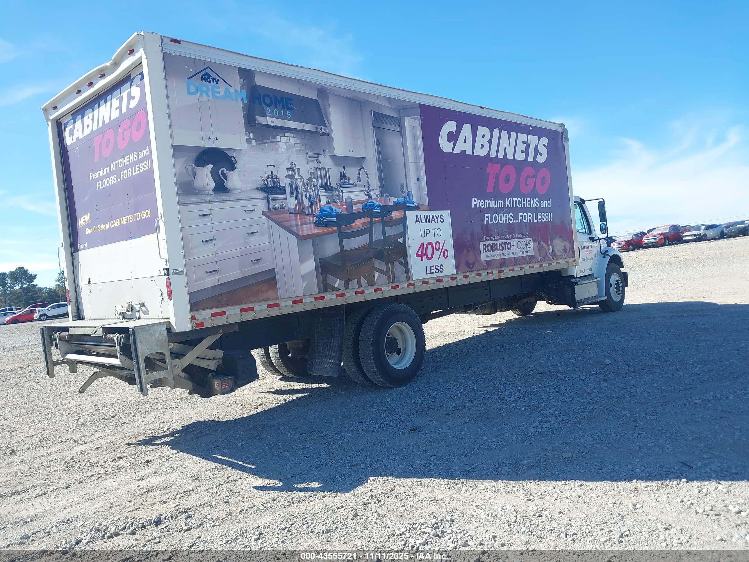FREIGHTLINER M2 image 4
