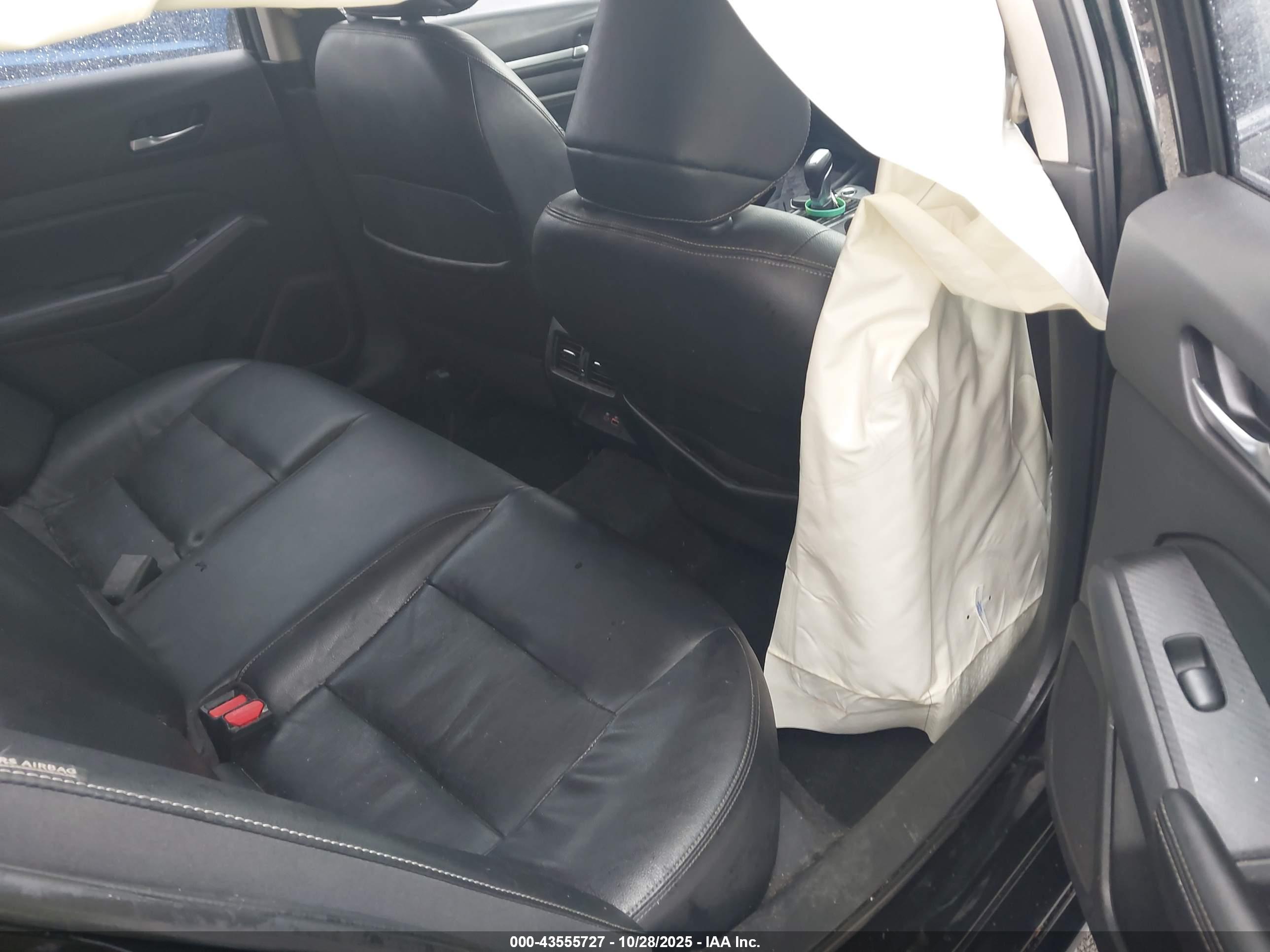NISSAN ALTIMA image 8