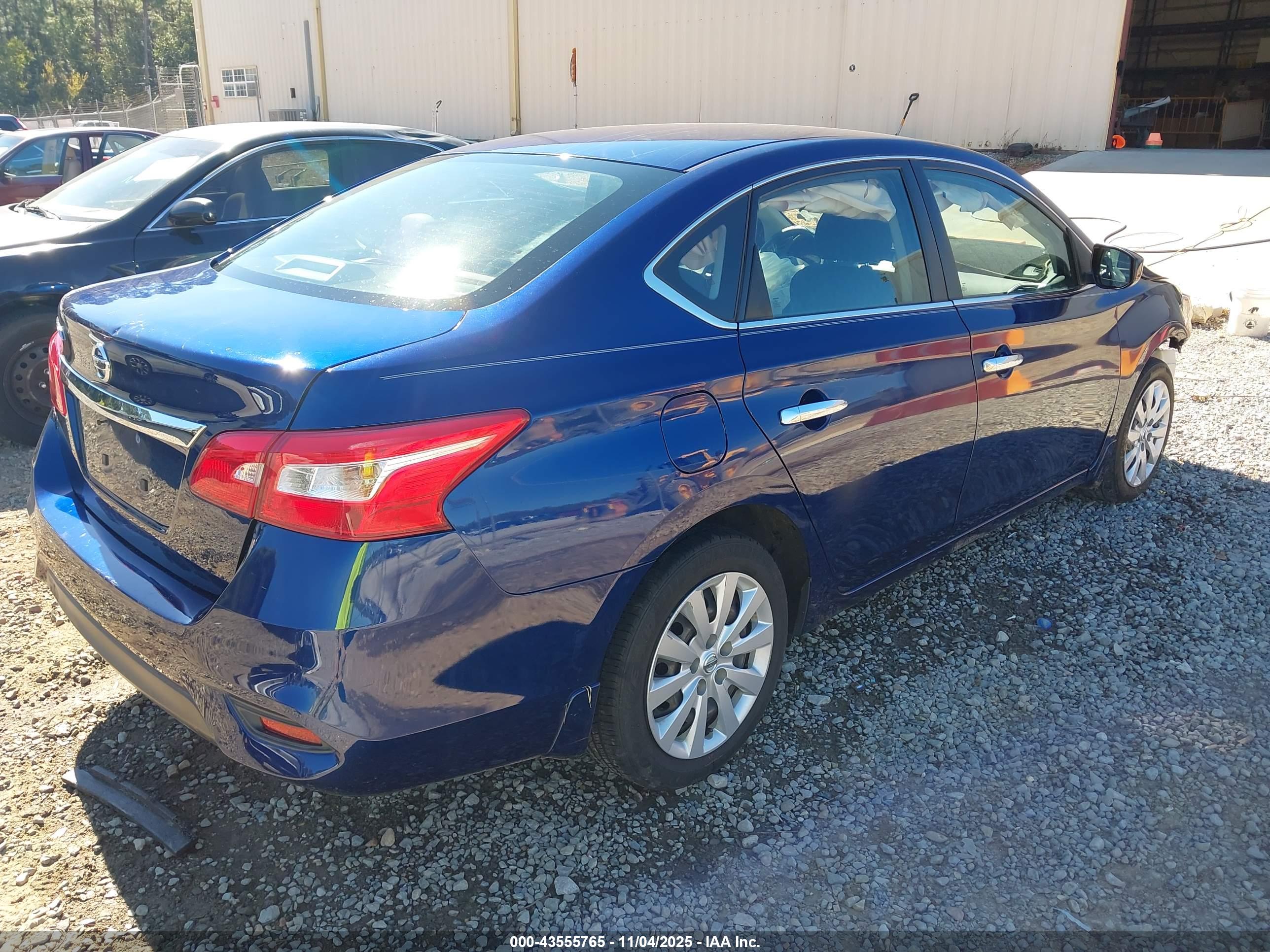 NISSAN SENTRA image 4