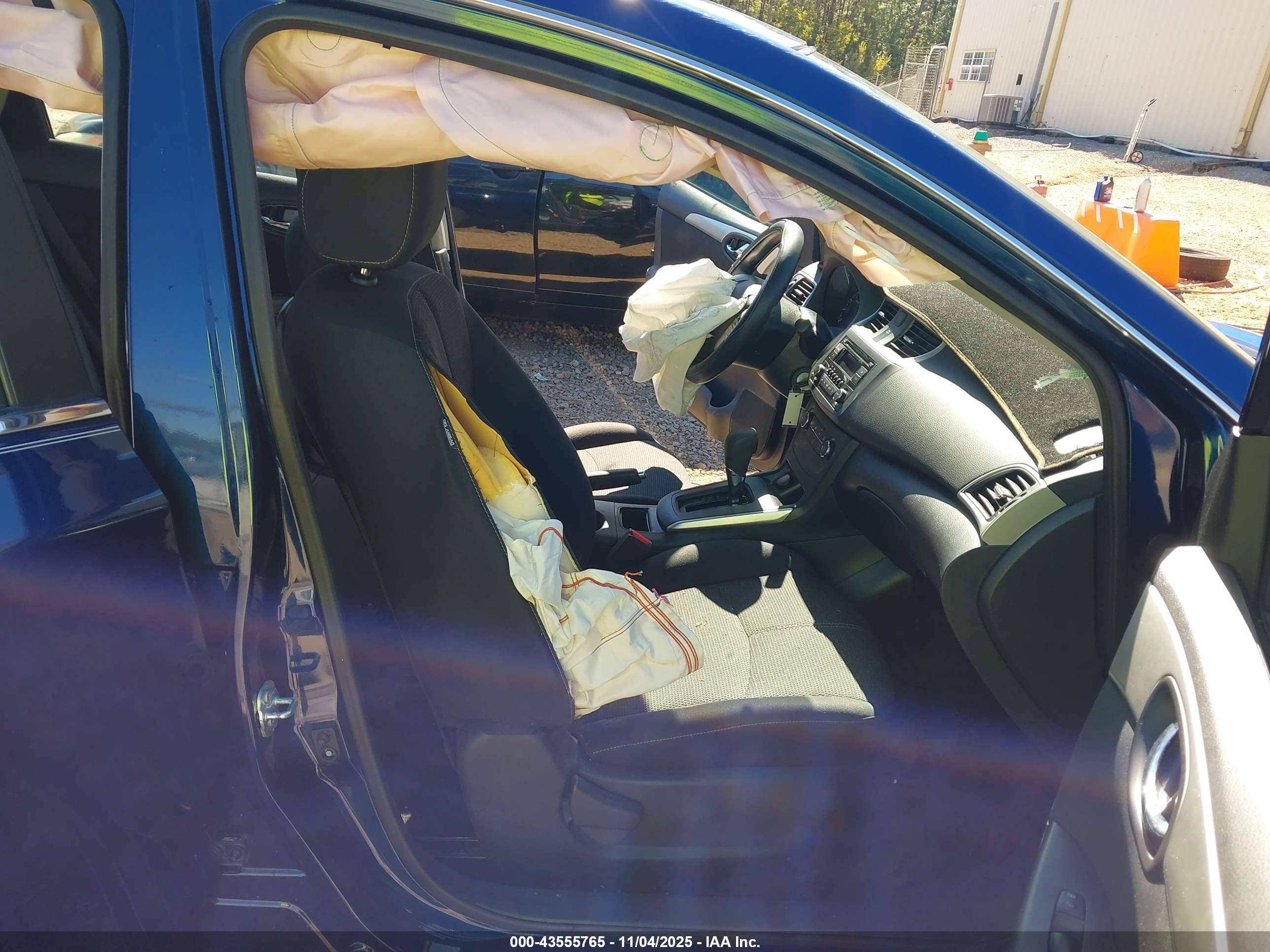 NISSAN SENTRA image 5