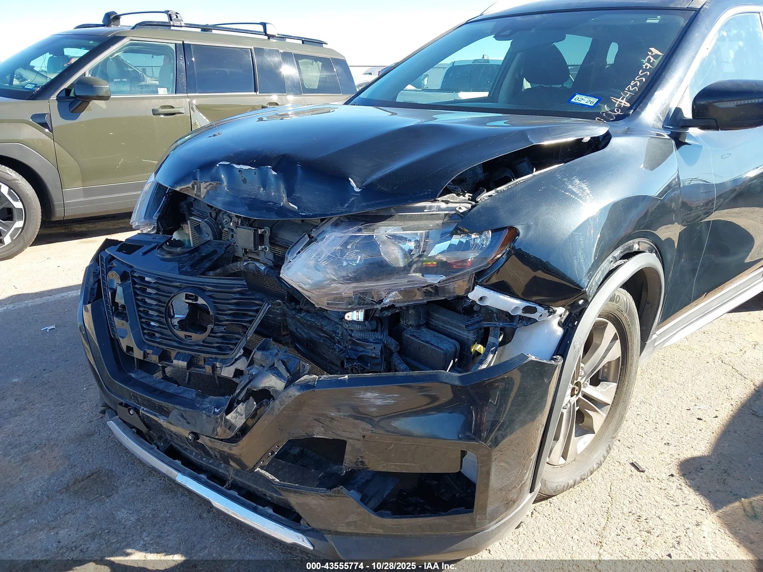 NISSAN ROGUE image 6