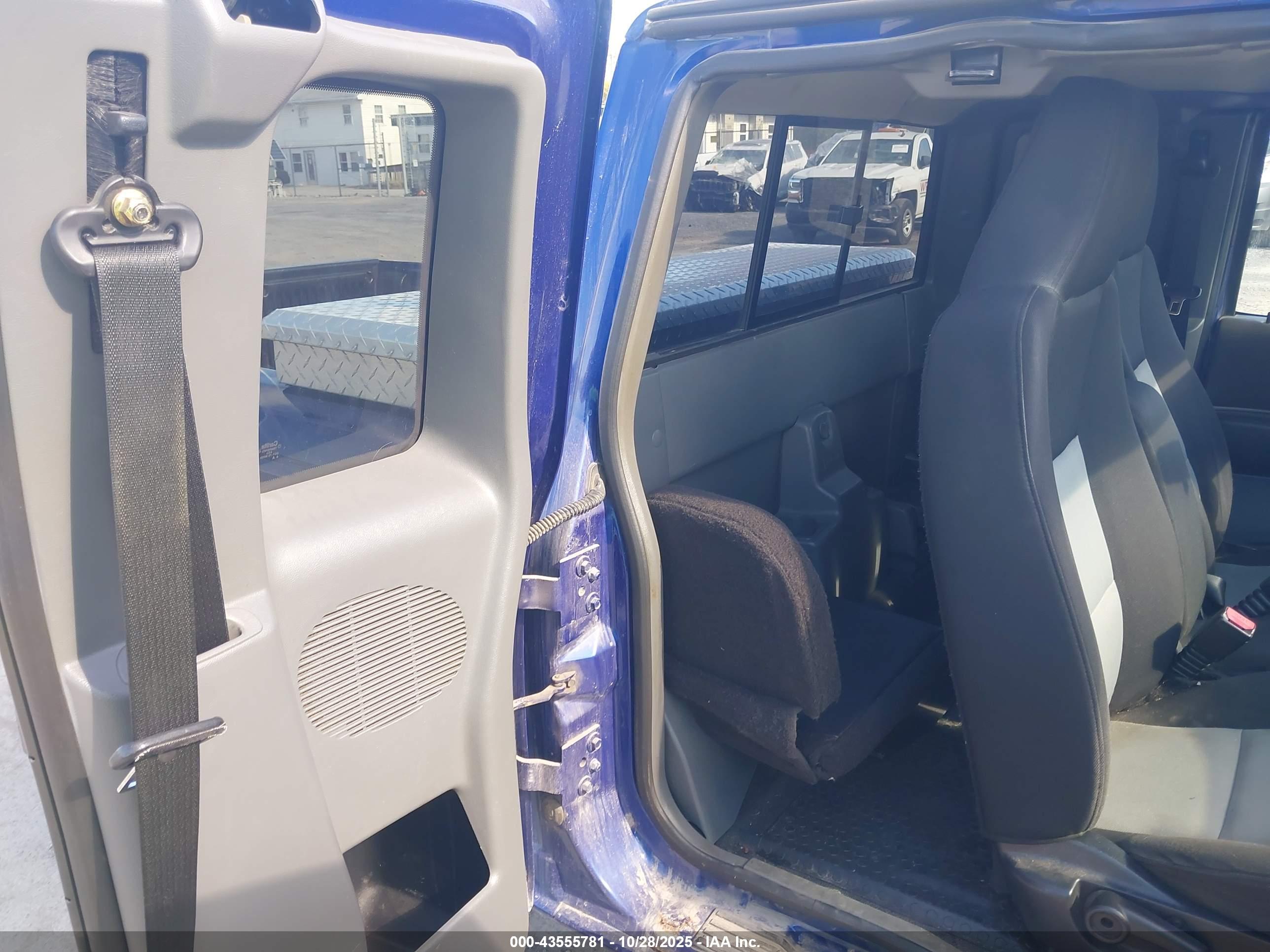 FORD RANGER image 8