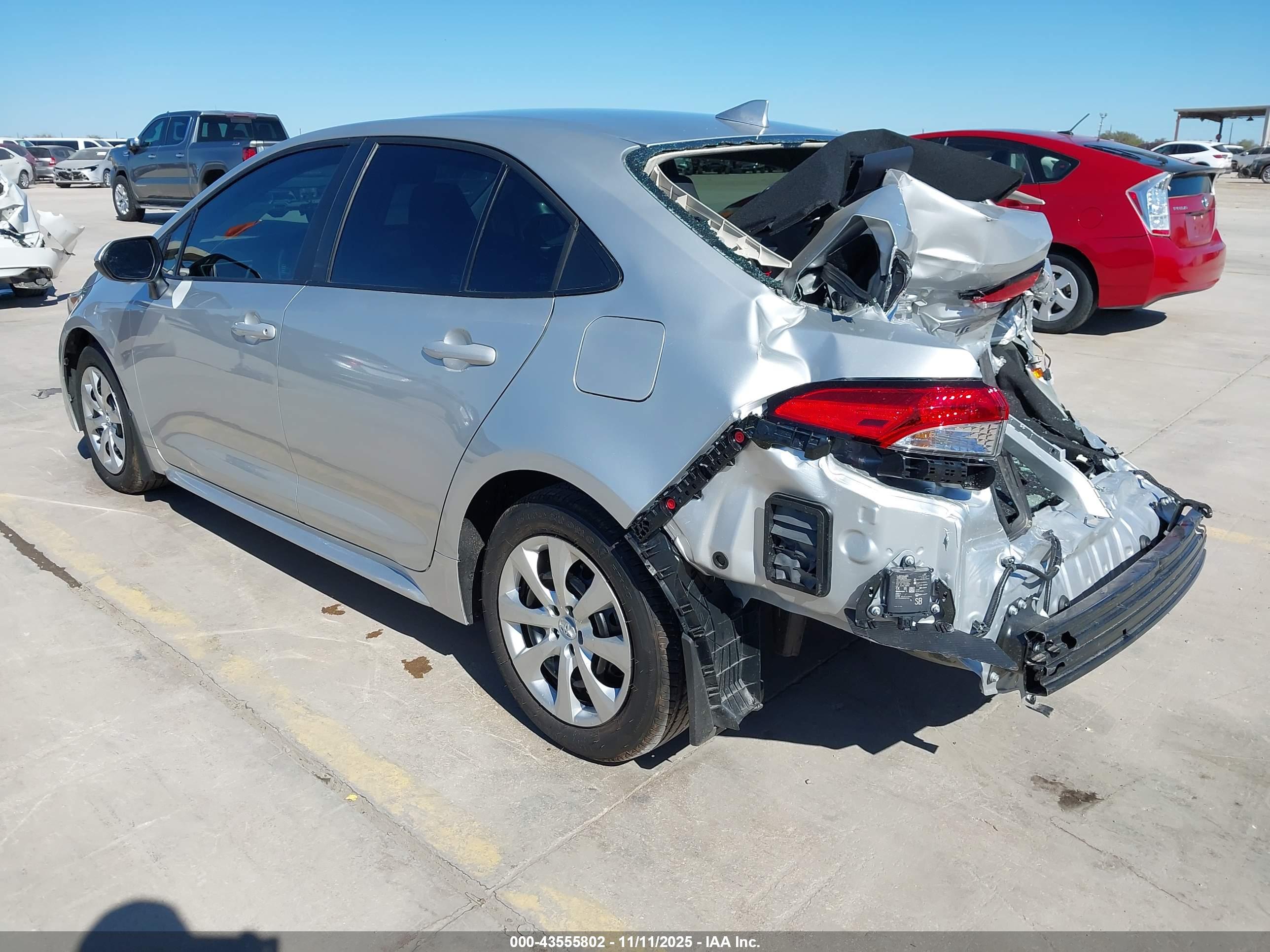 TOYOTA COROLLA image 3