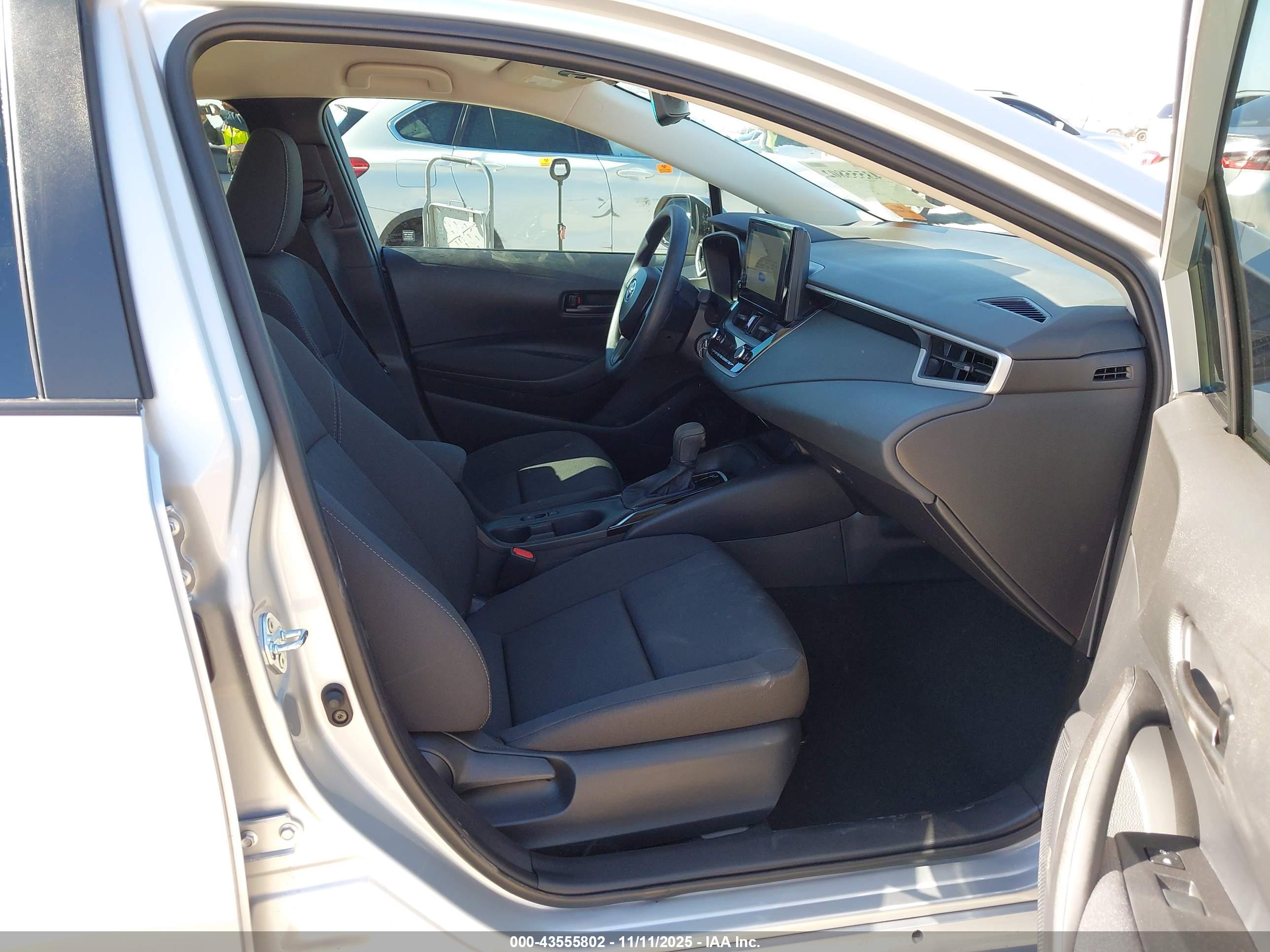 TOYOTA COROLLA image 5