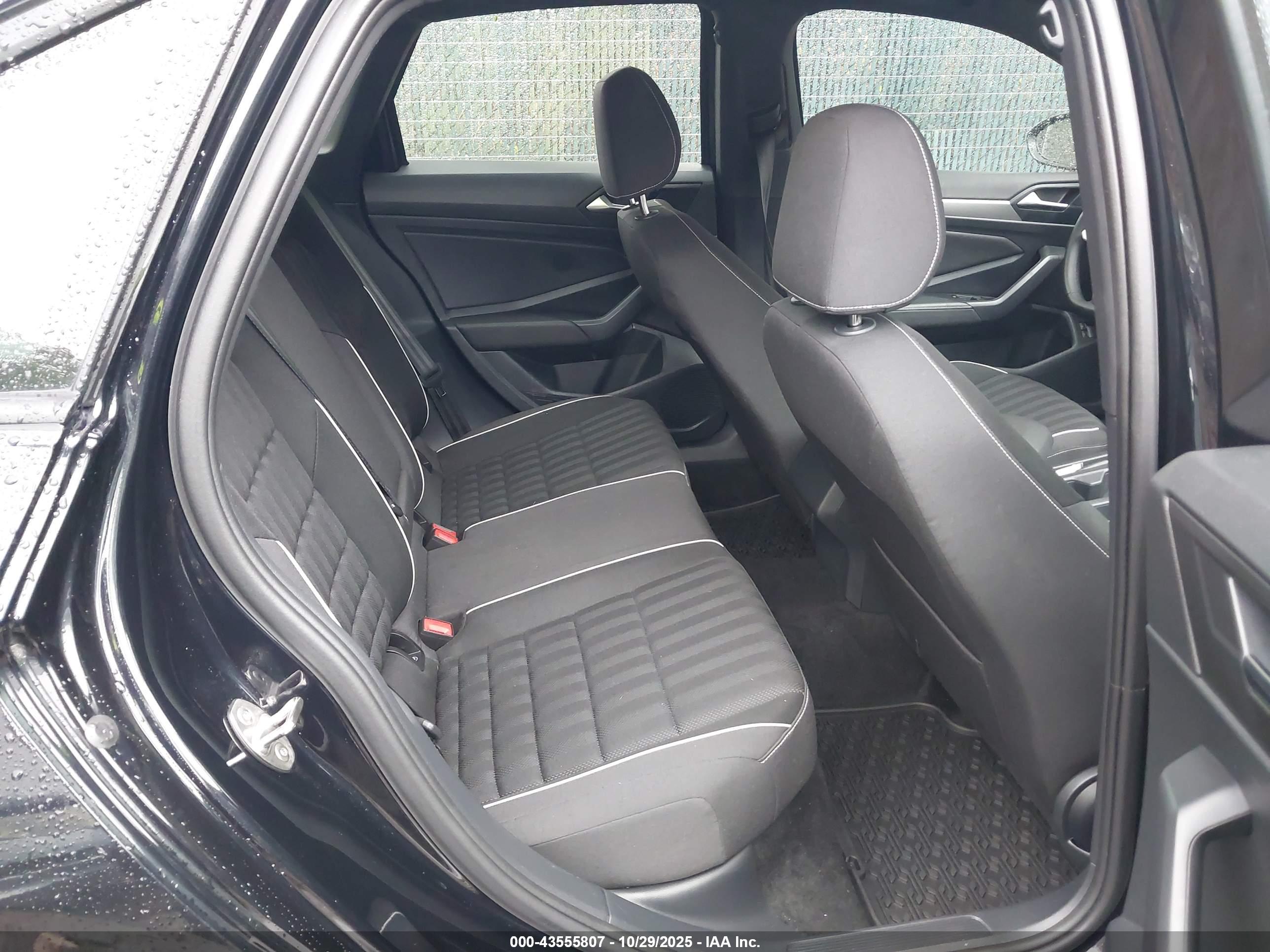 VOLKSWAGEN JETTA image 8