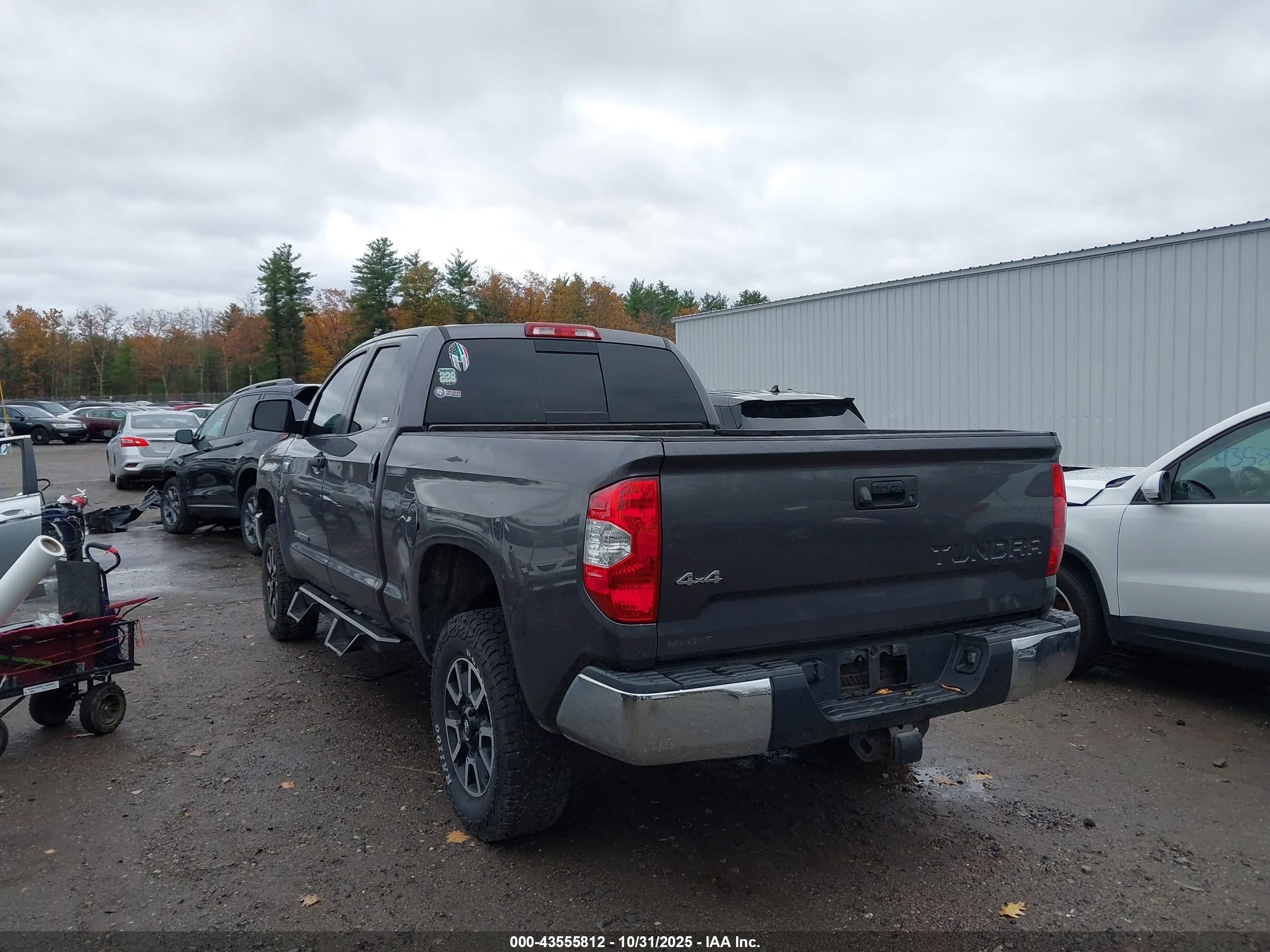 TOYOTA TUNDRA image 3