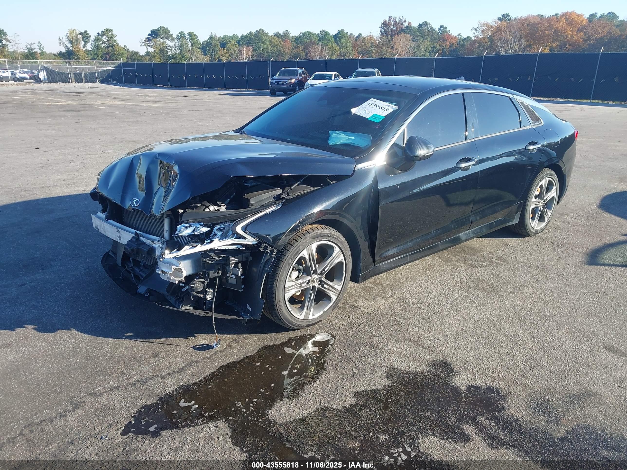 KIA K5 image 2