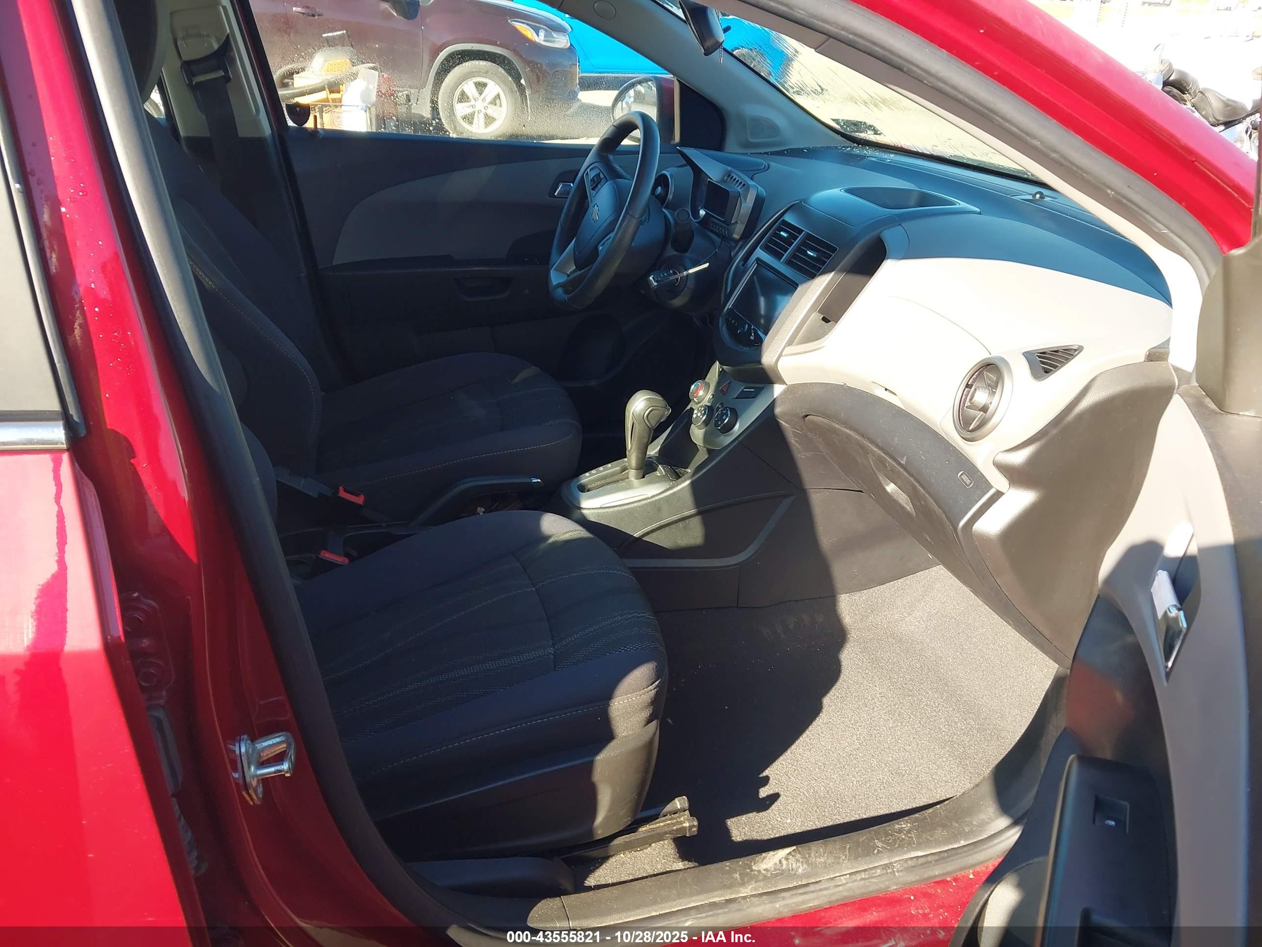 CHEVROLET SONIC image 5