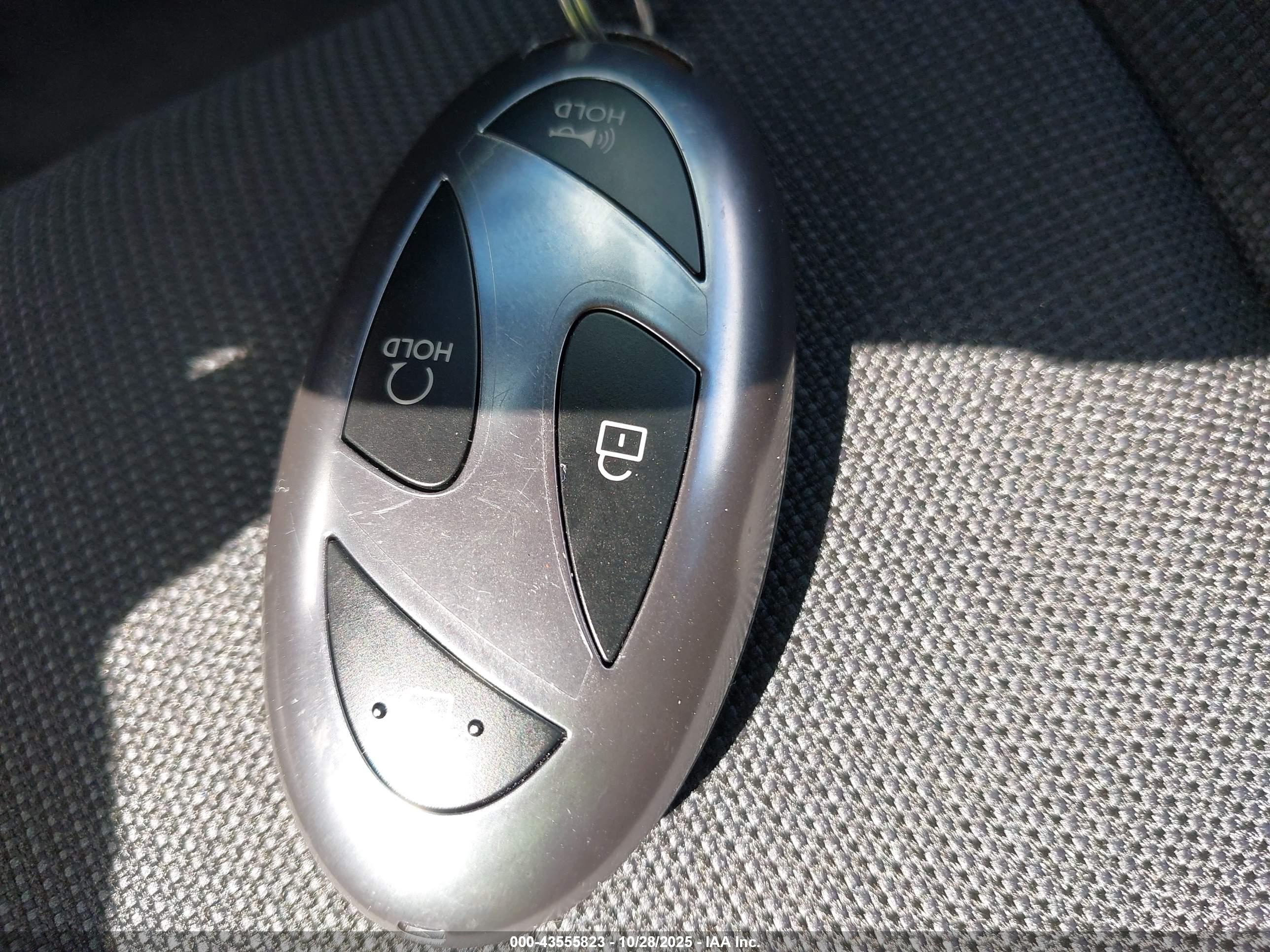 HYUNDAI KONA image 11