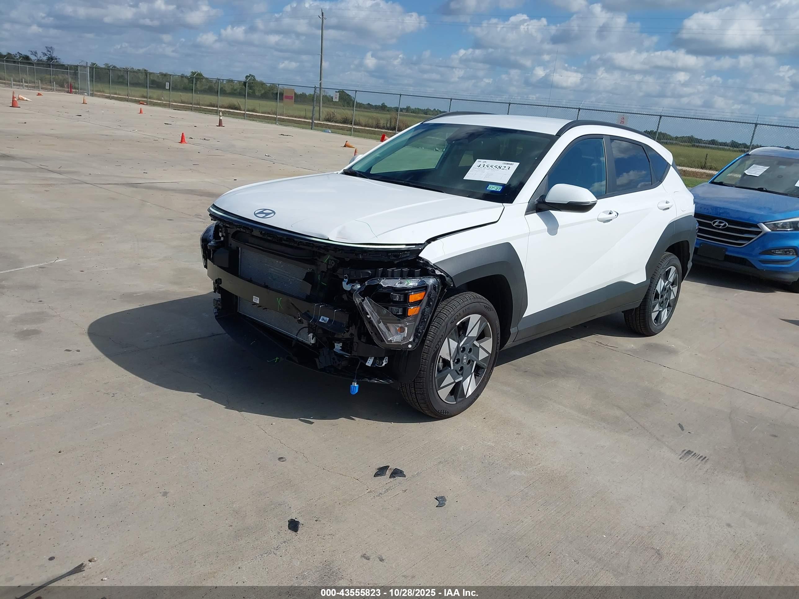 HYUNDAI KONA image 2