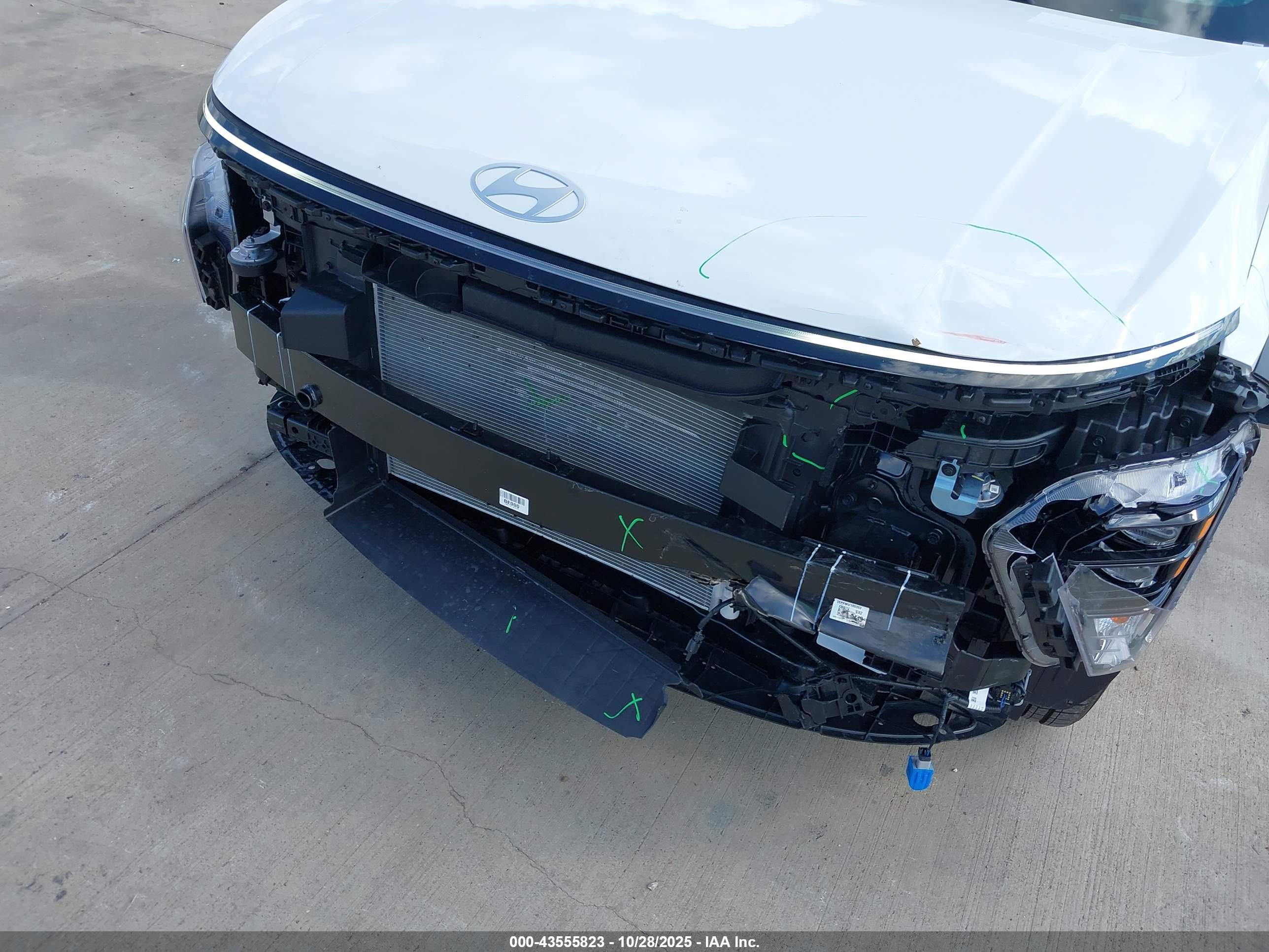 HYUNDAI KONA image 6