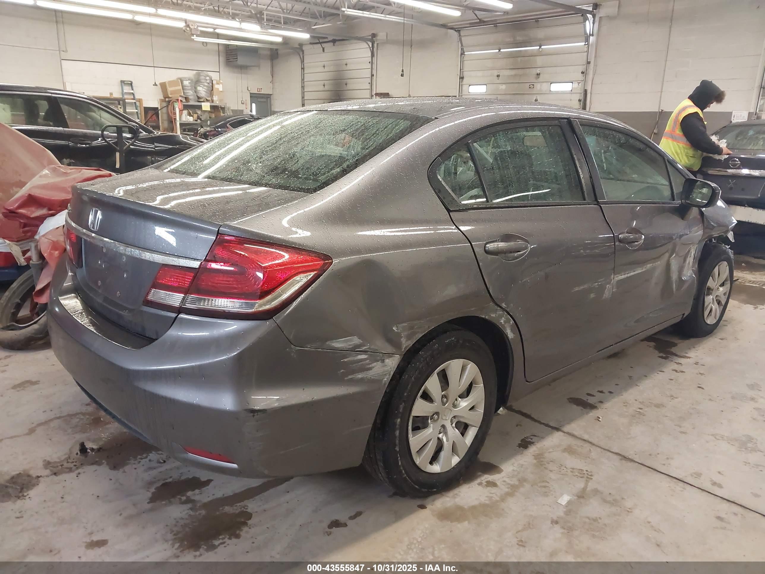 HONDA CIVIC image 4