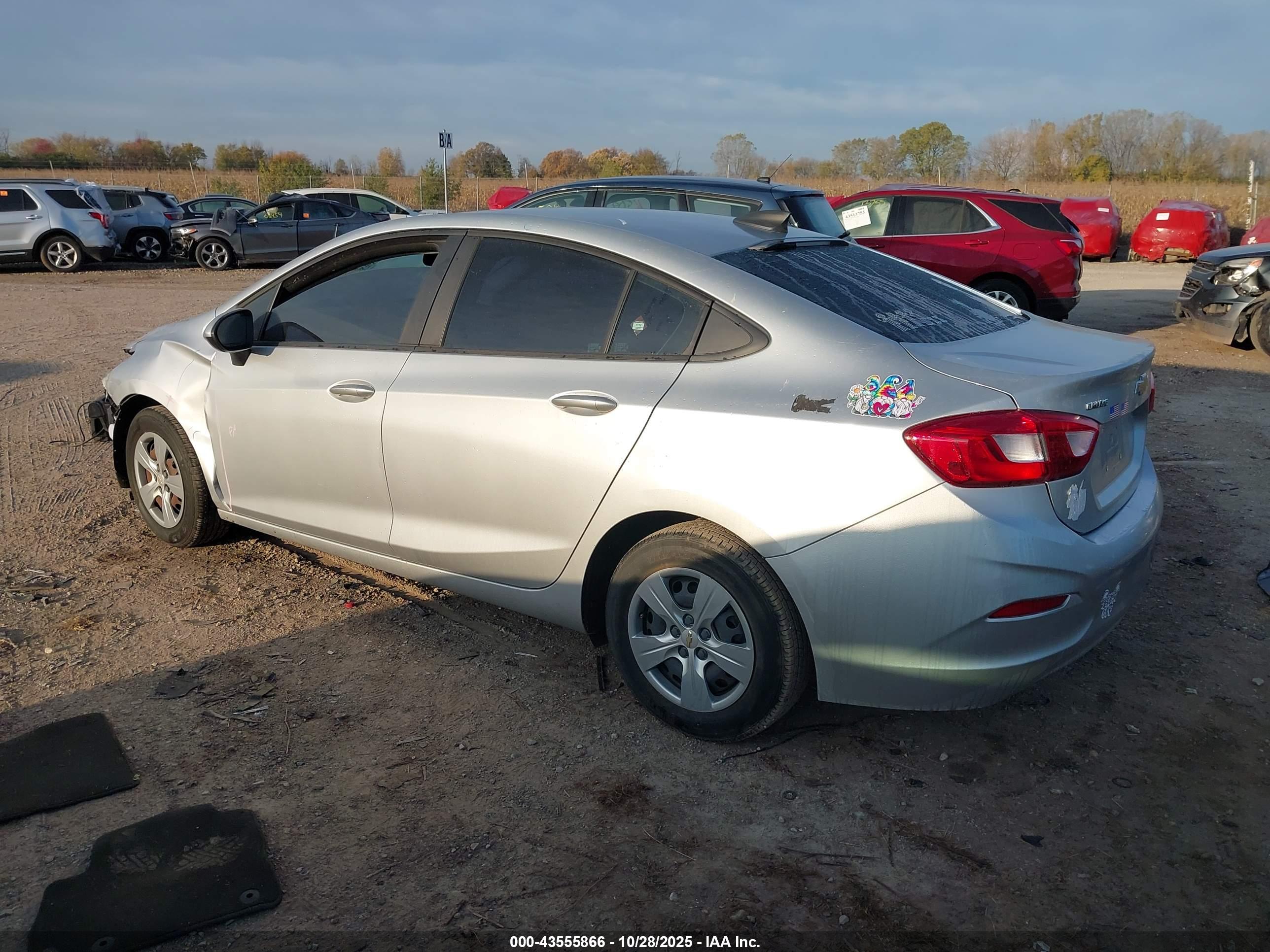 CHEVROLET CRUZE image 3