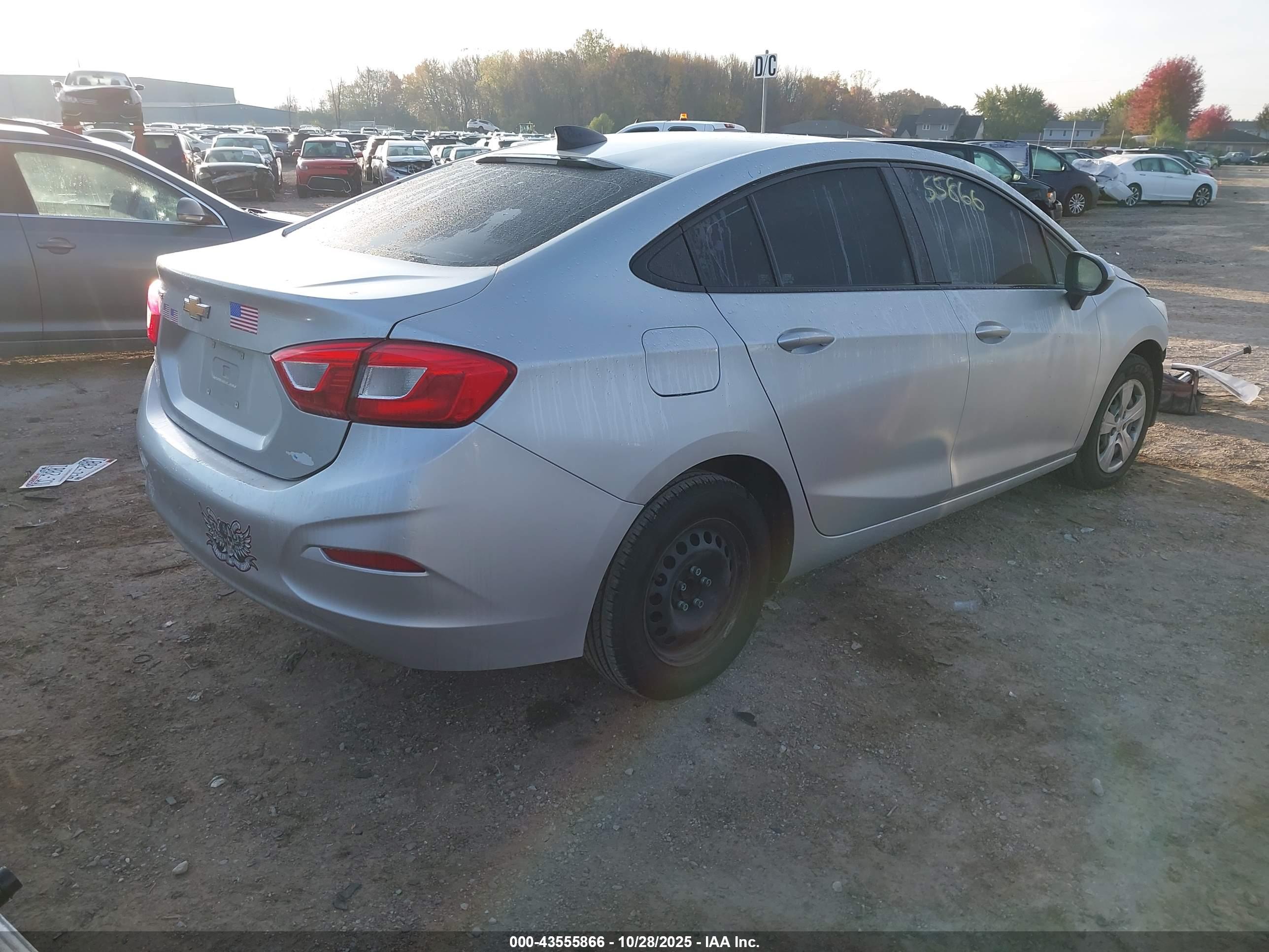 CHEVROLET CRUZE image 4