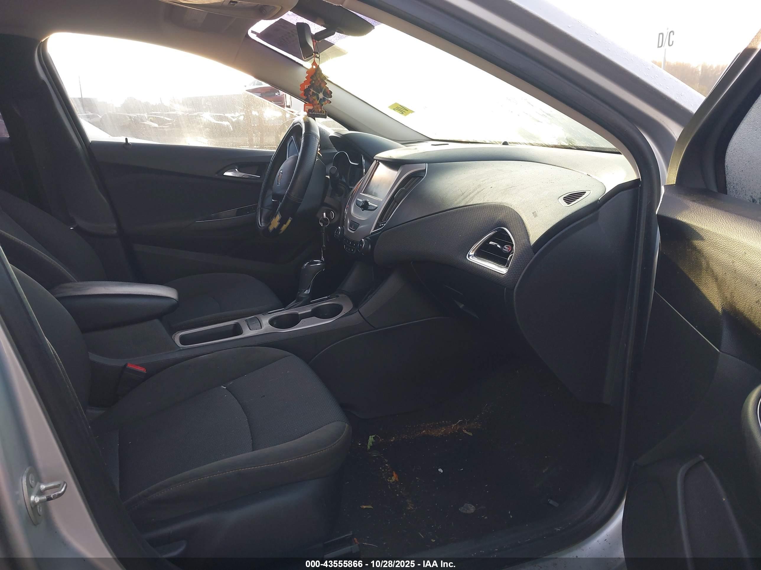 CHEVROLET CRUZE image 5