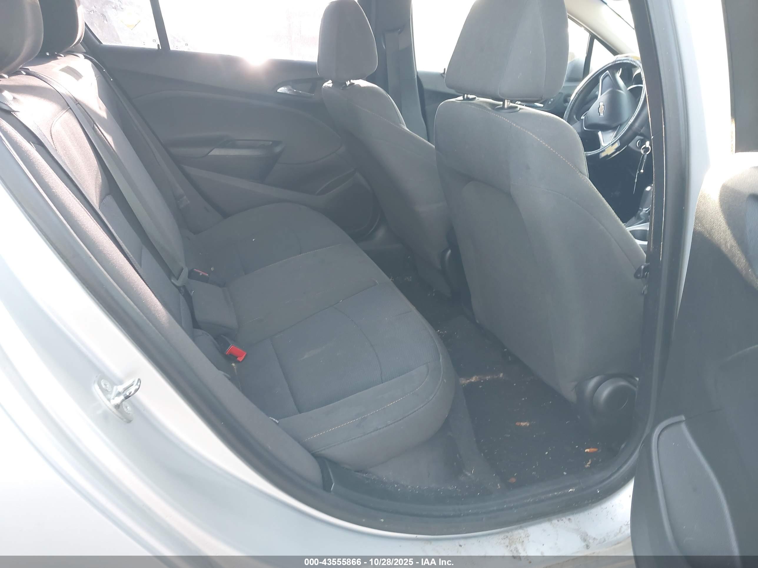 CHEVROLET CRUZE image 8