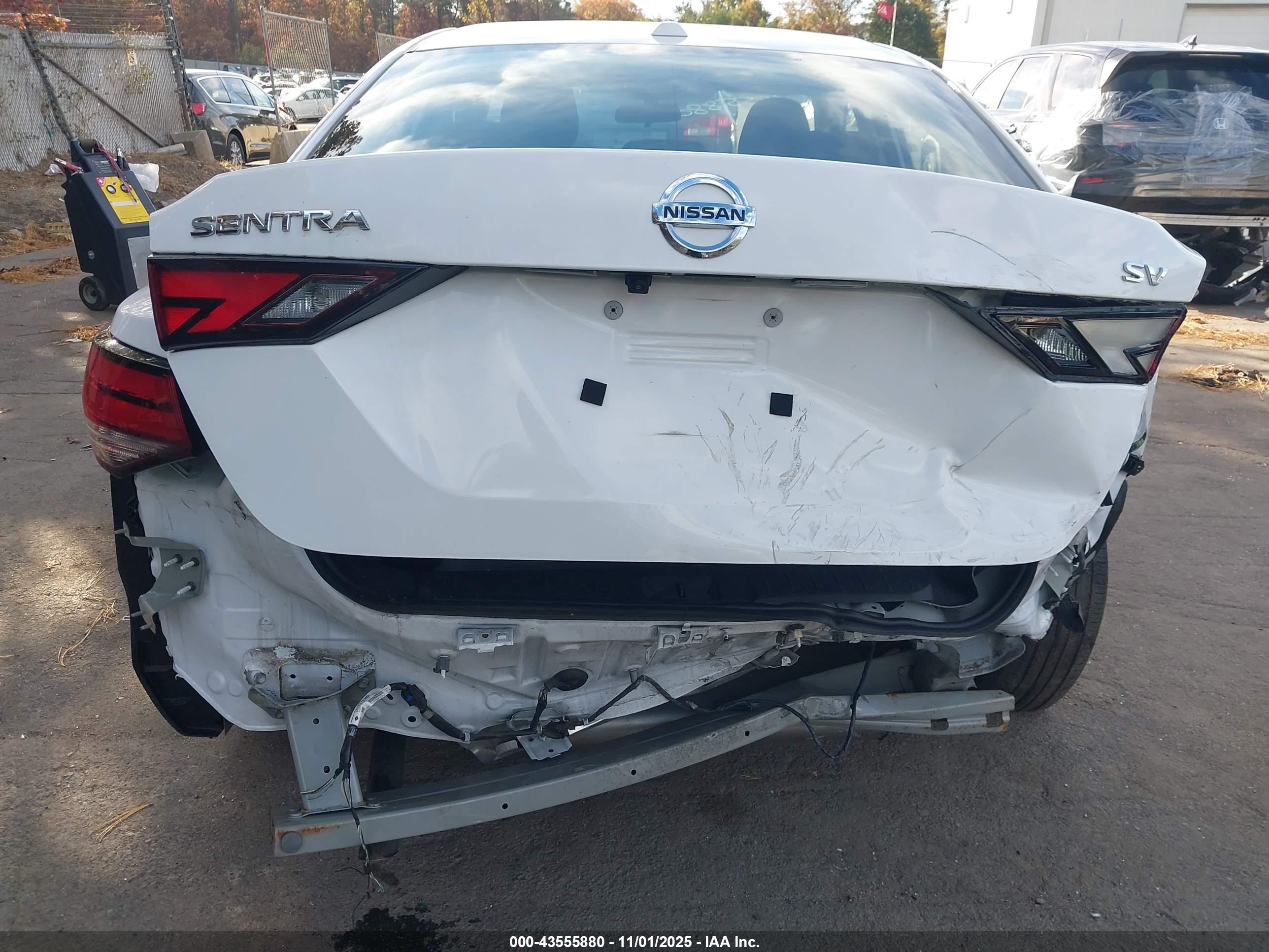 NISSAN SENTRA image 6