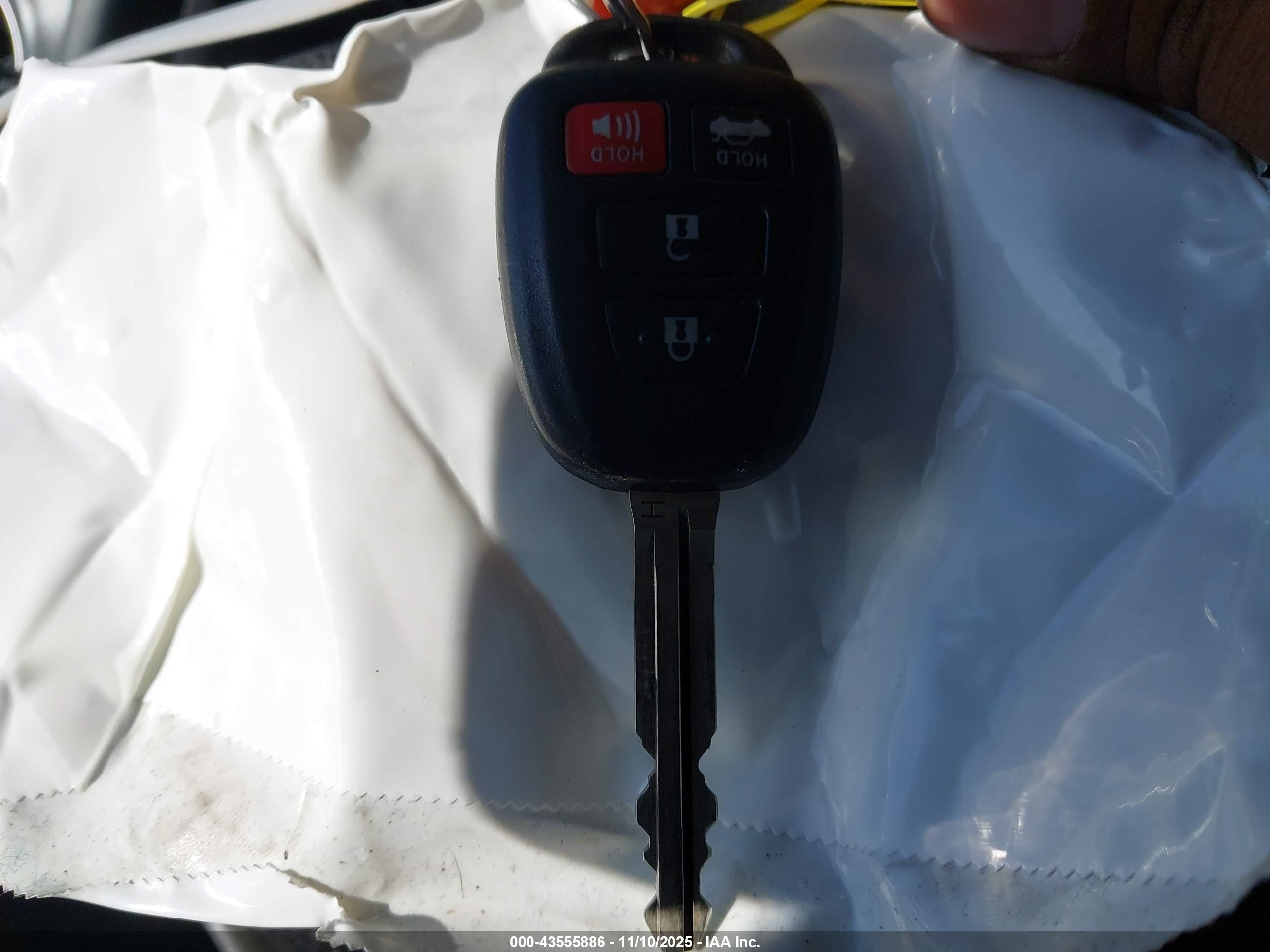 TOYOTA COROLLA image 11