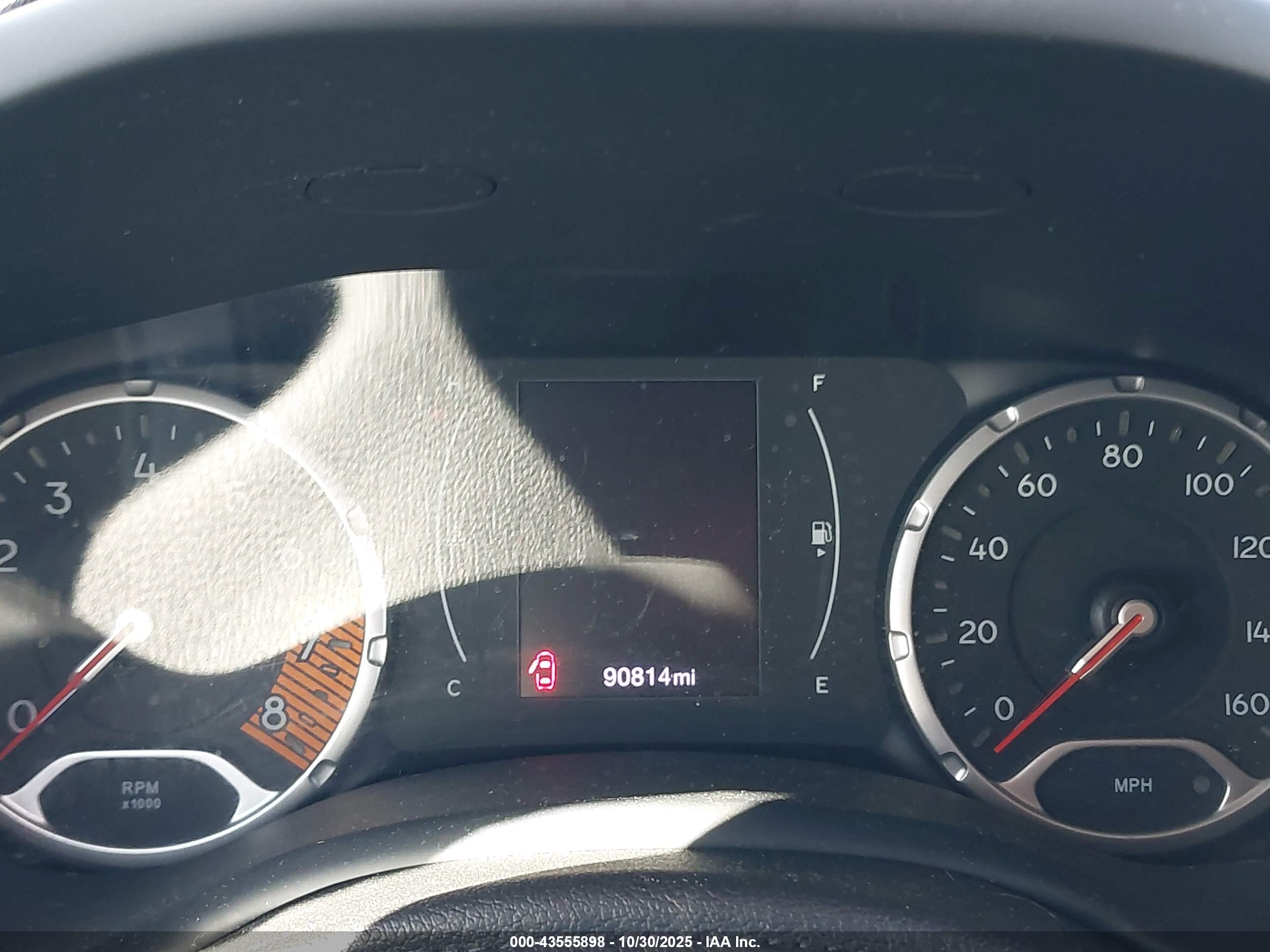 JEEP RENEGADE image 7