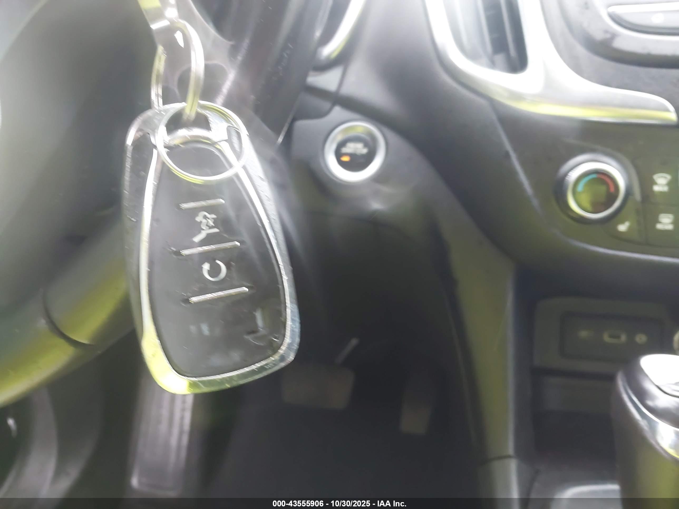 CHEVROLET EQUINOX image 11