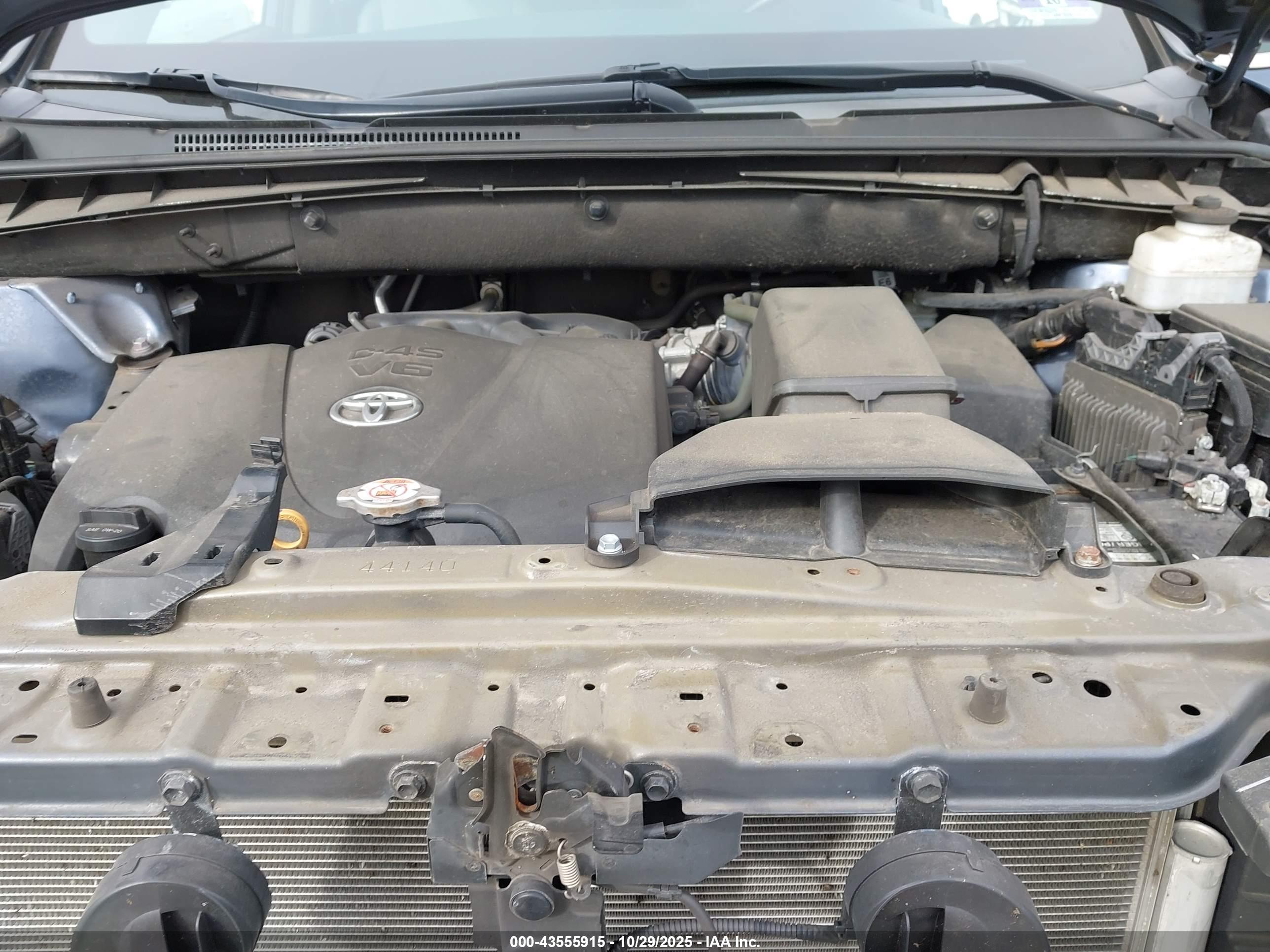 TOYOTA HIGHLANDER image 10