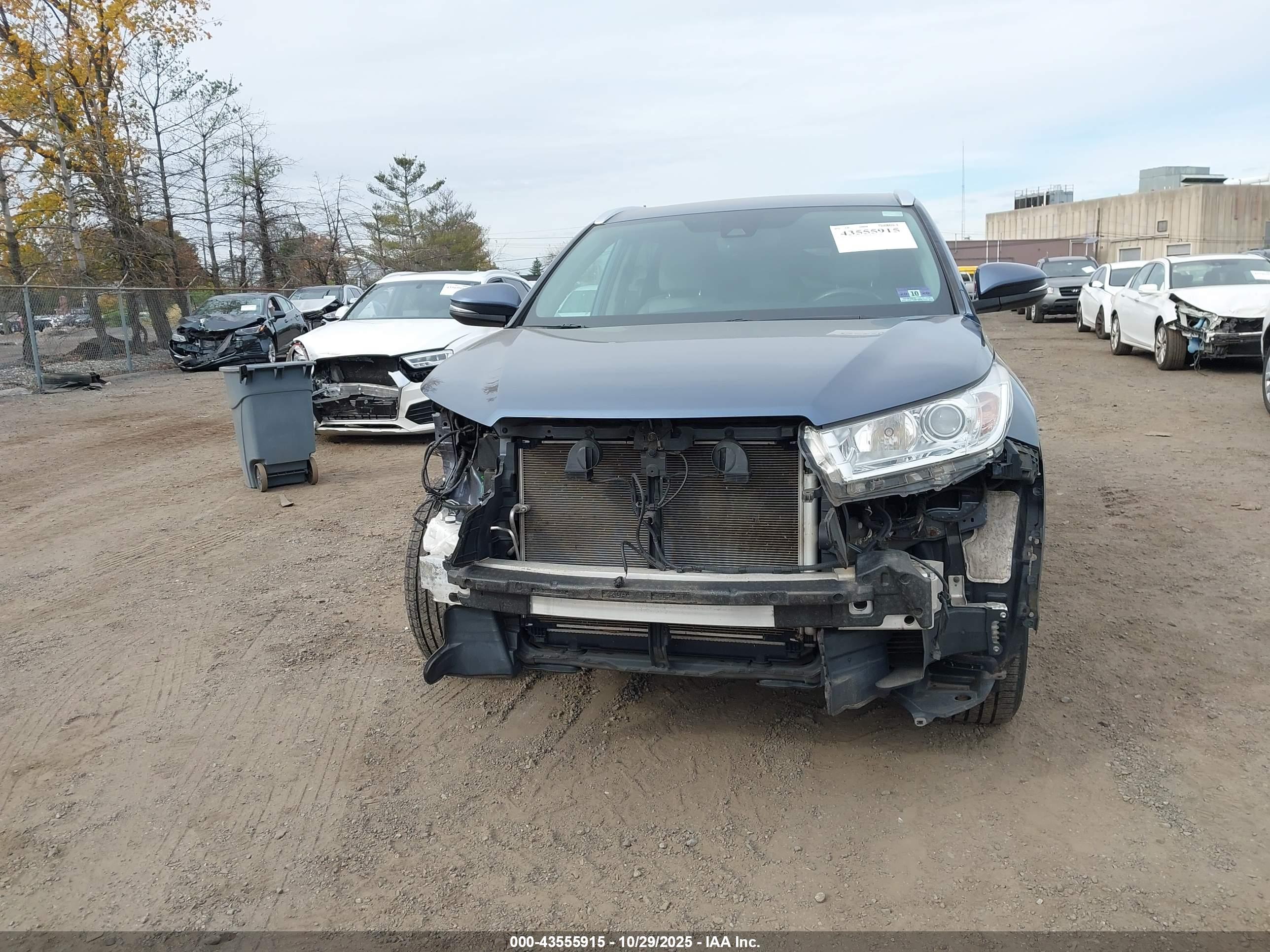 TOYOTA HIGHLANDER image 6