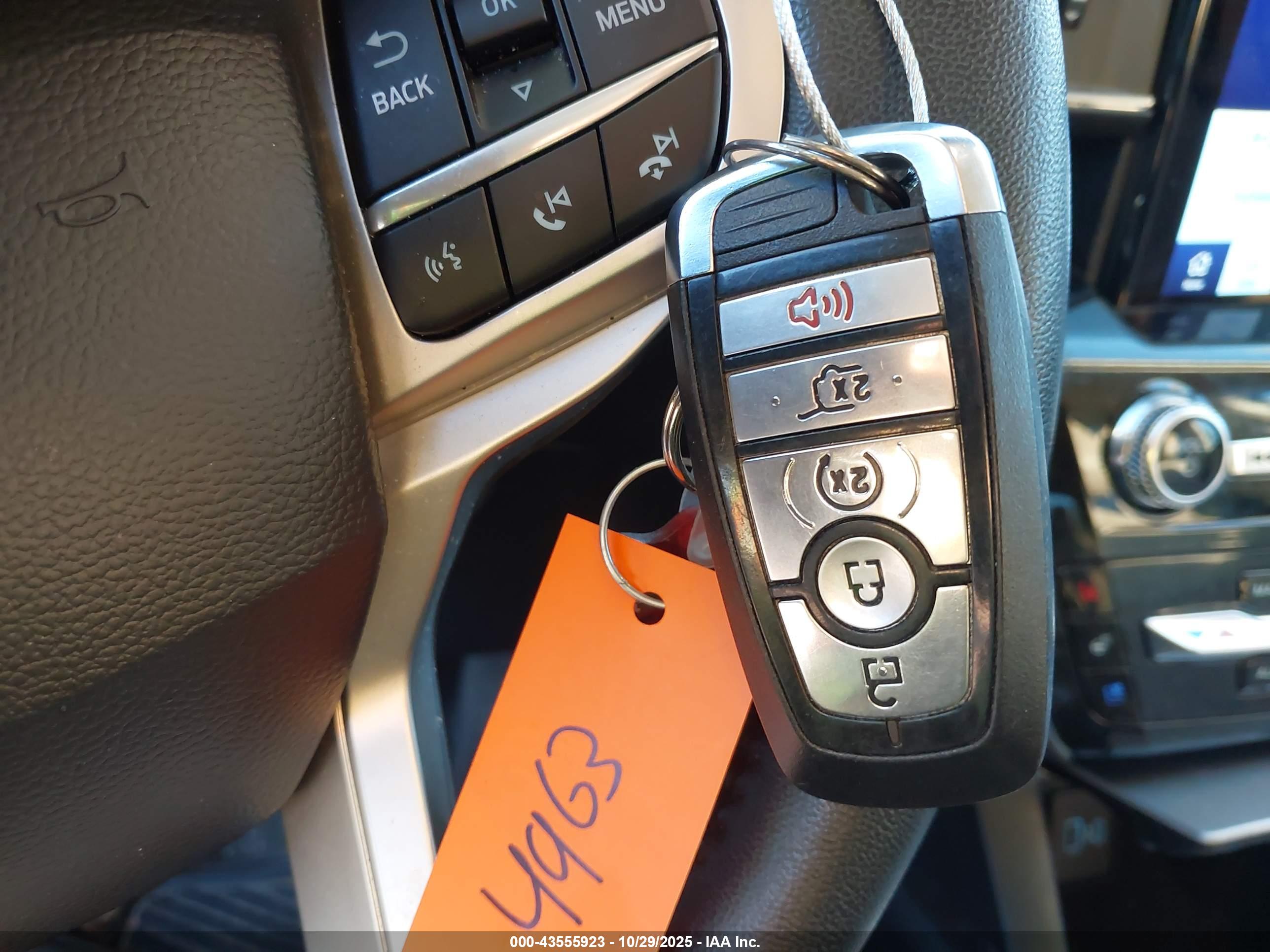 FORD EXPLORER image 11