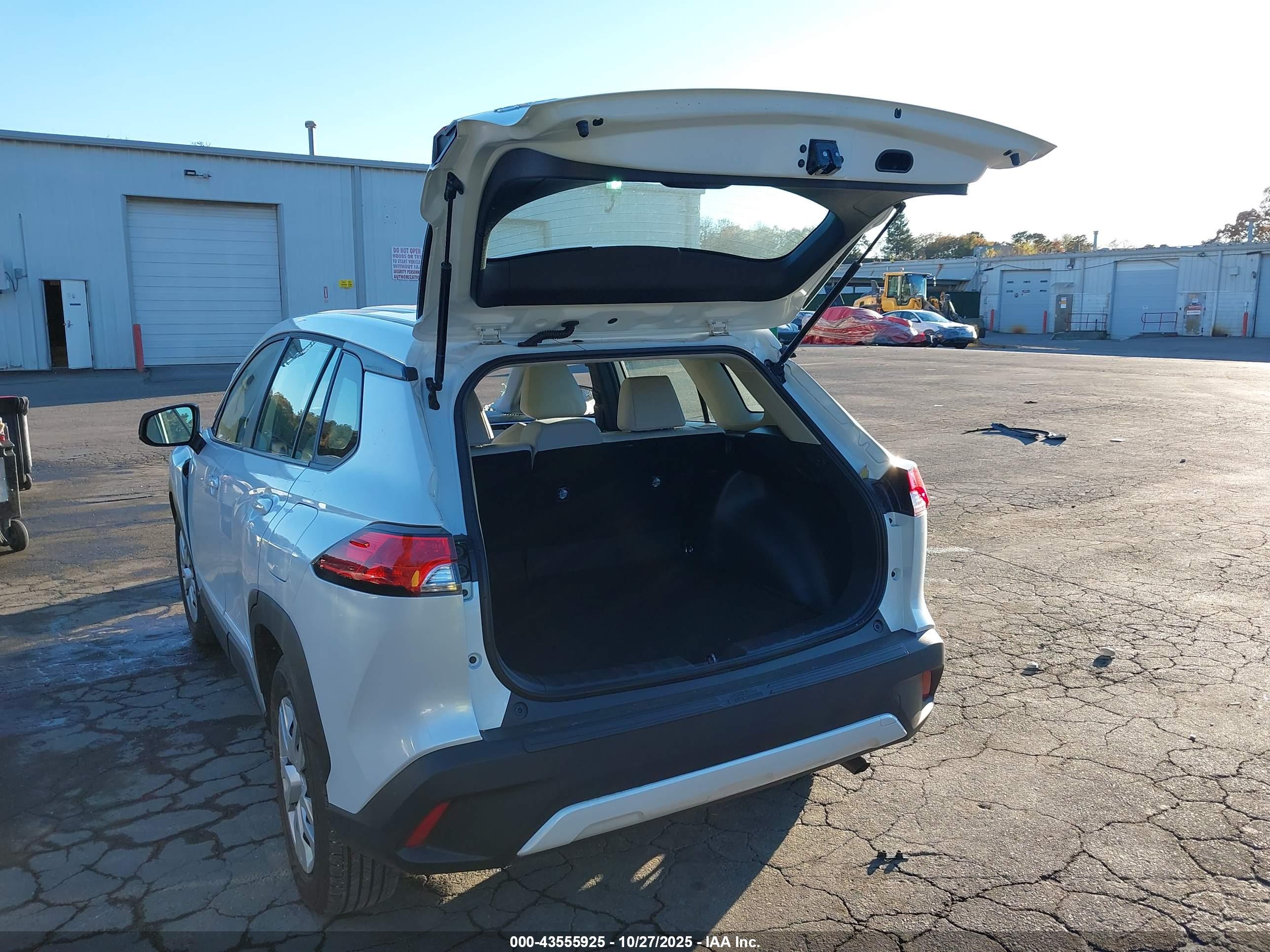TOYOTA COROLLA image 3