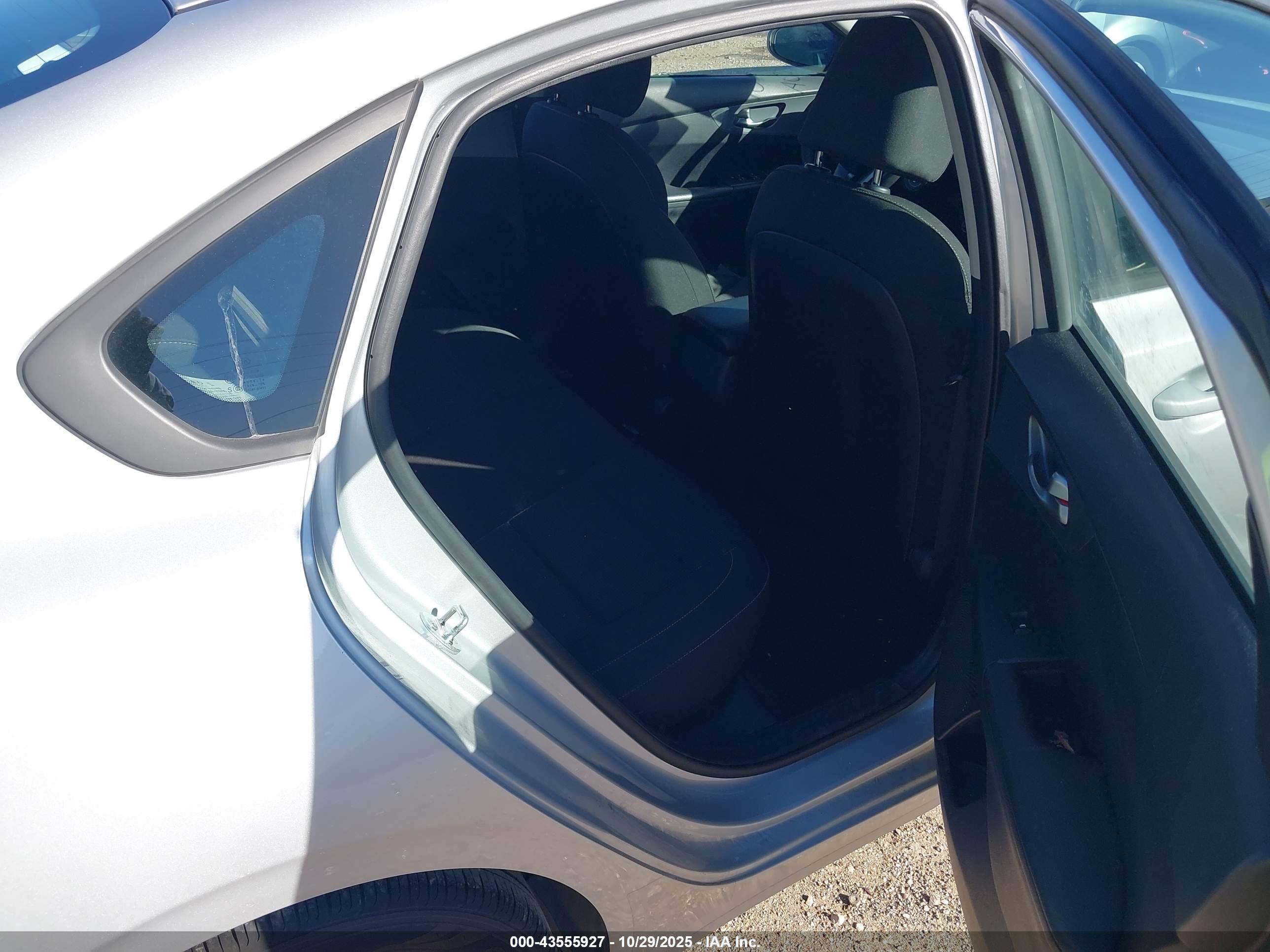 KIA FORTE image 8