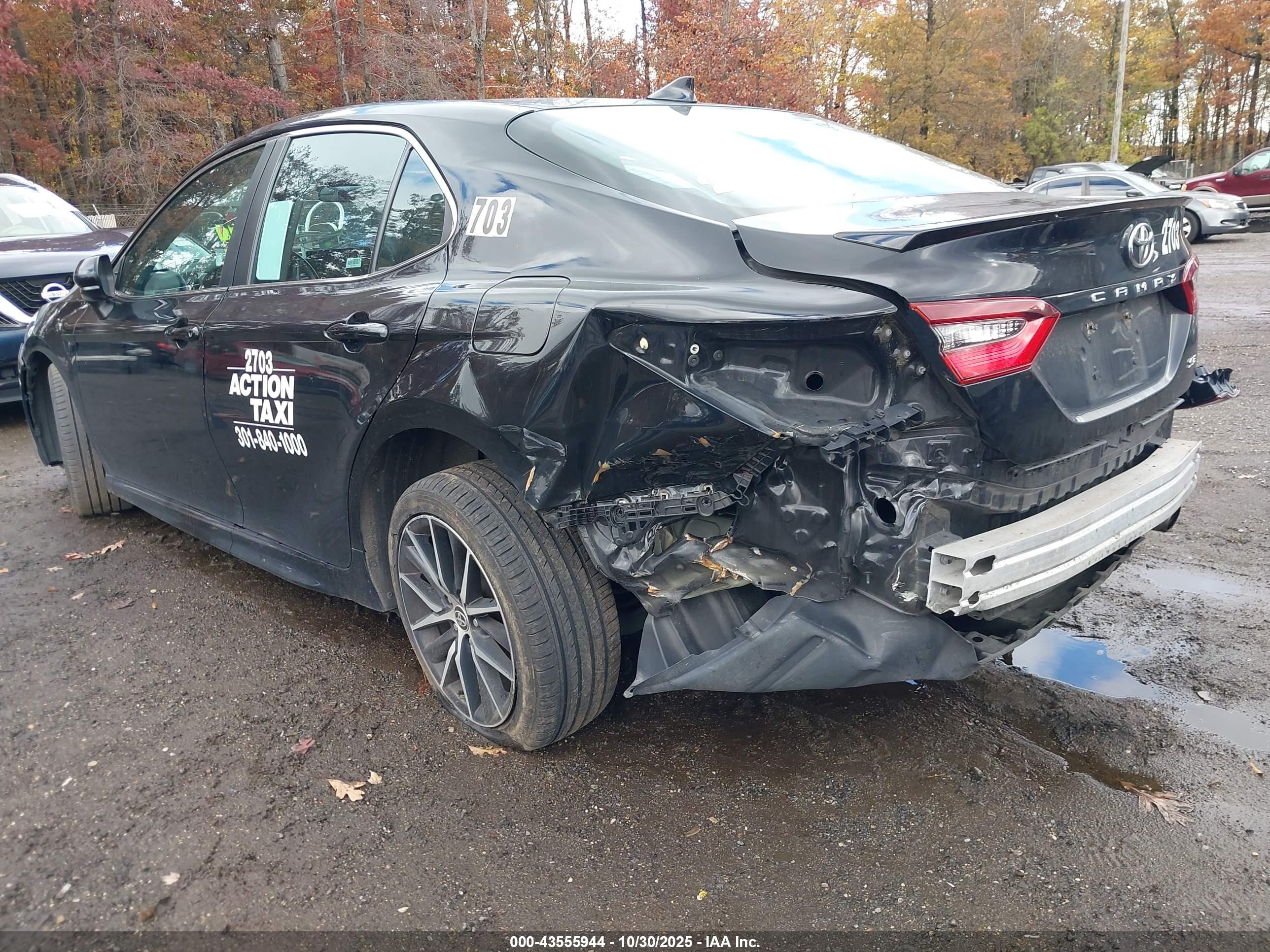 TOYOTA CAMRY image 3