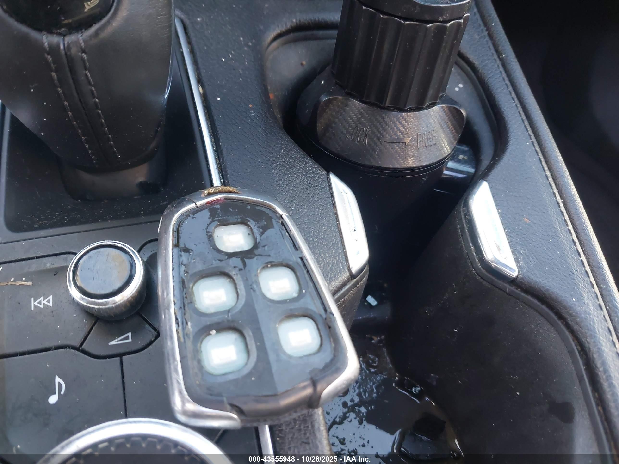 CADILLAC XT4 image 11