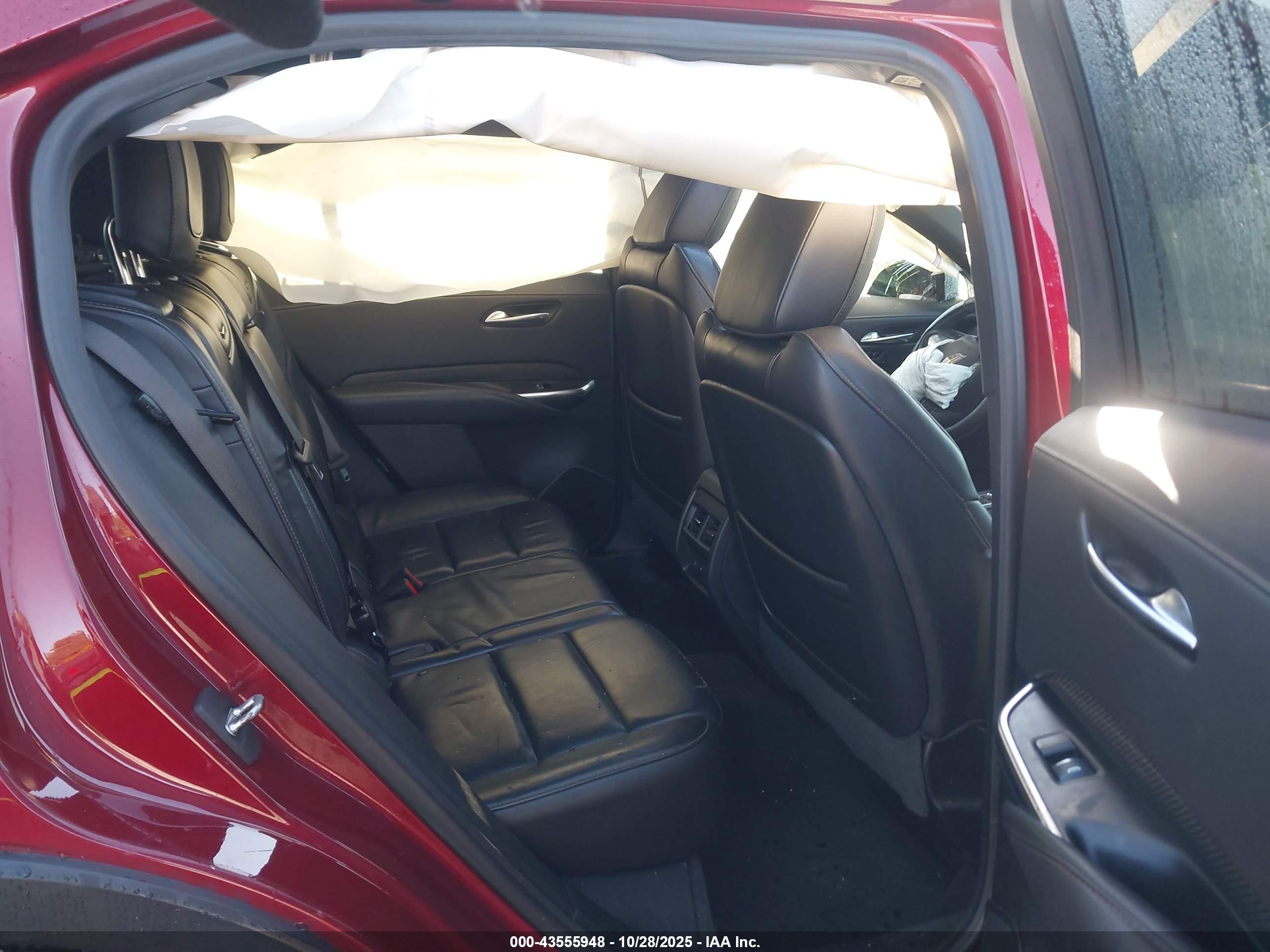 CADILLAC XT4 image 8
