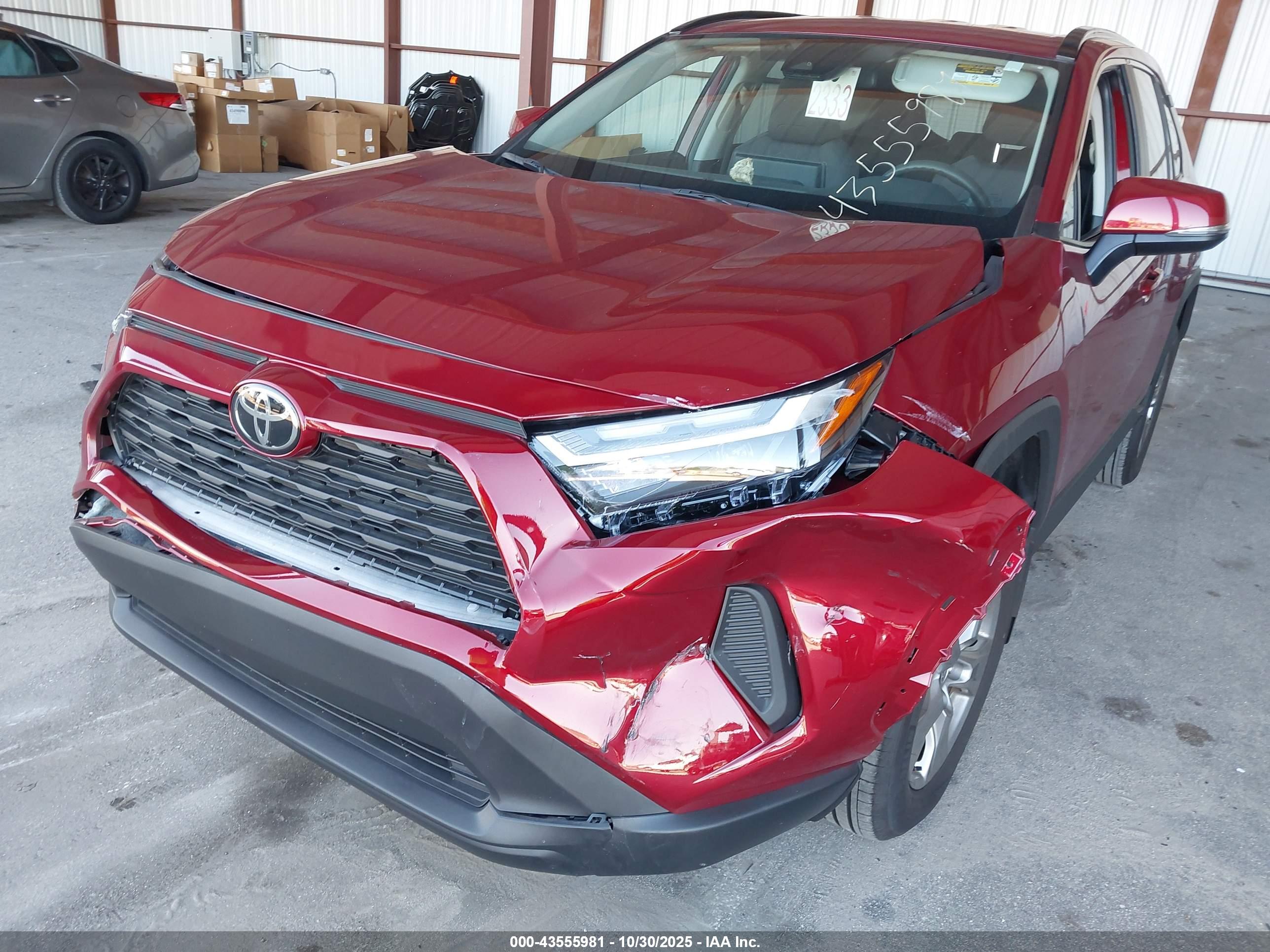 TOYOTA RAV4 image 6