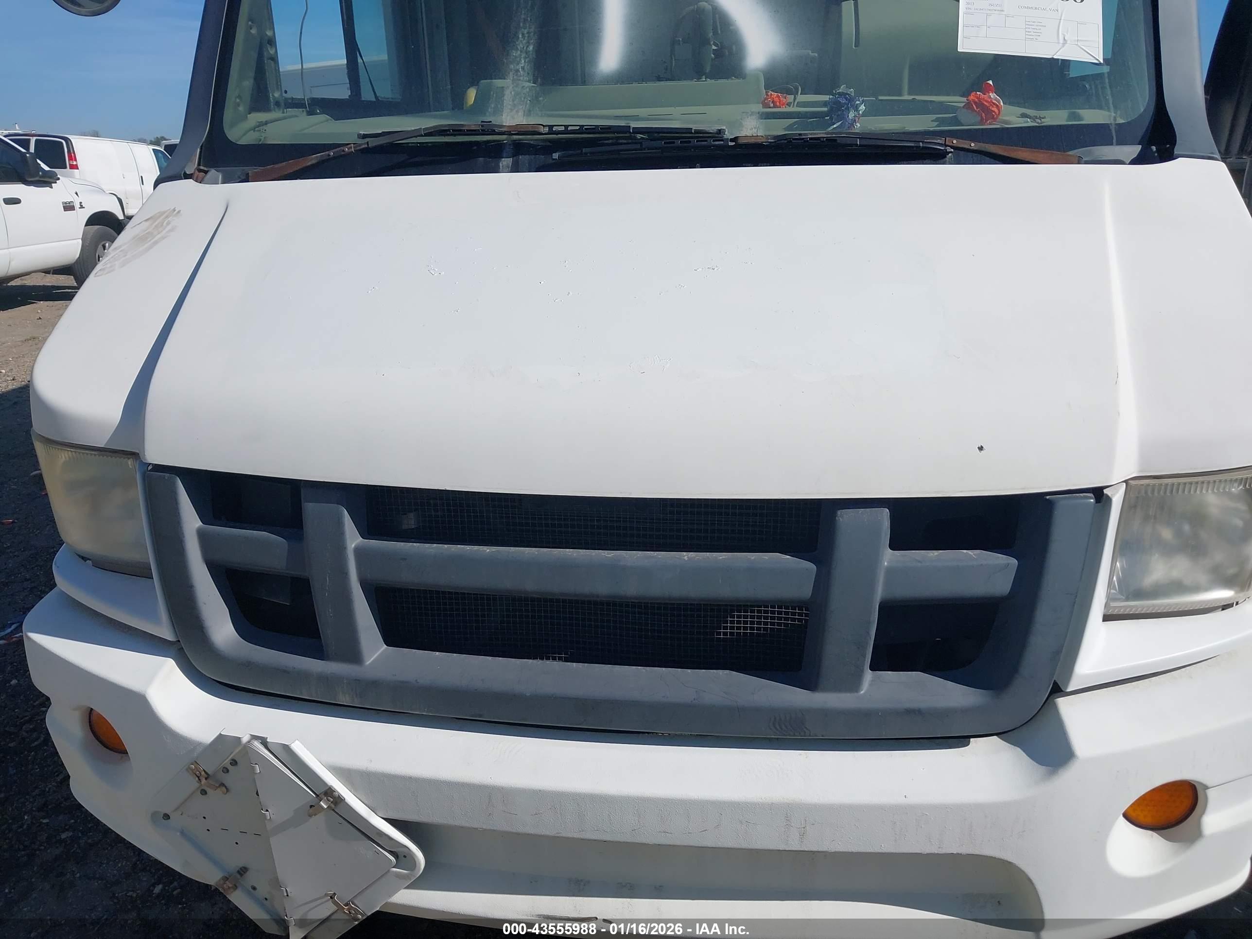 ISUZU COMMERCIAL image 10