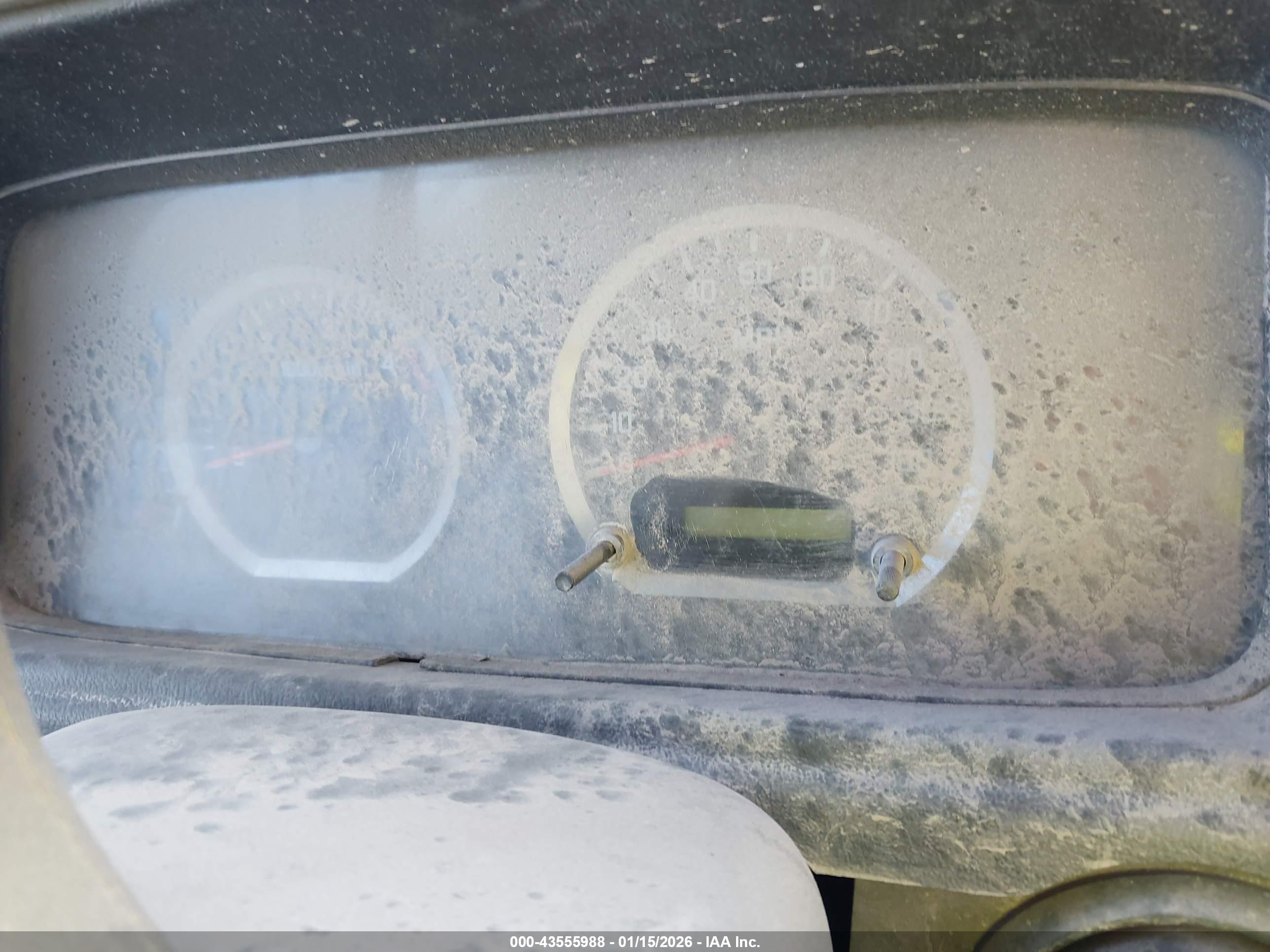 ISUZU COMMERCIAL image 6