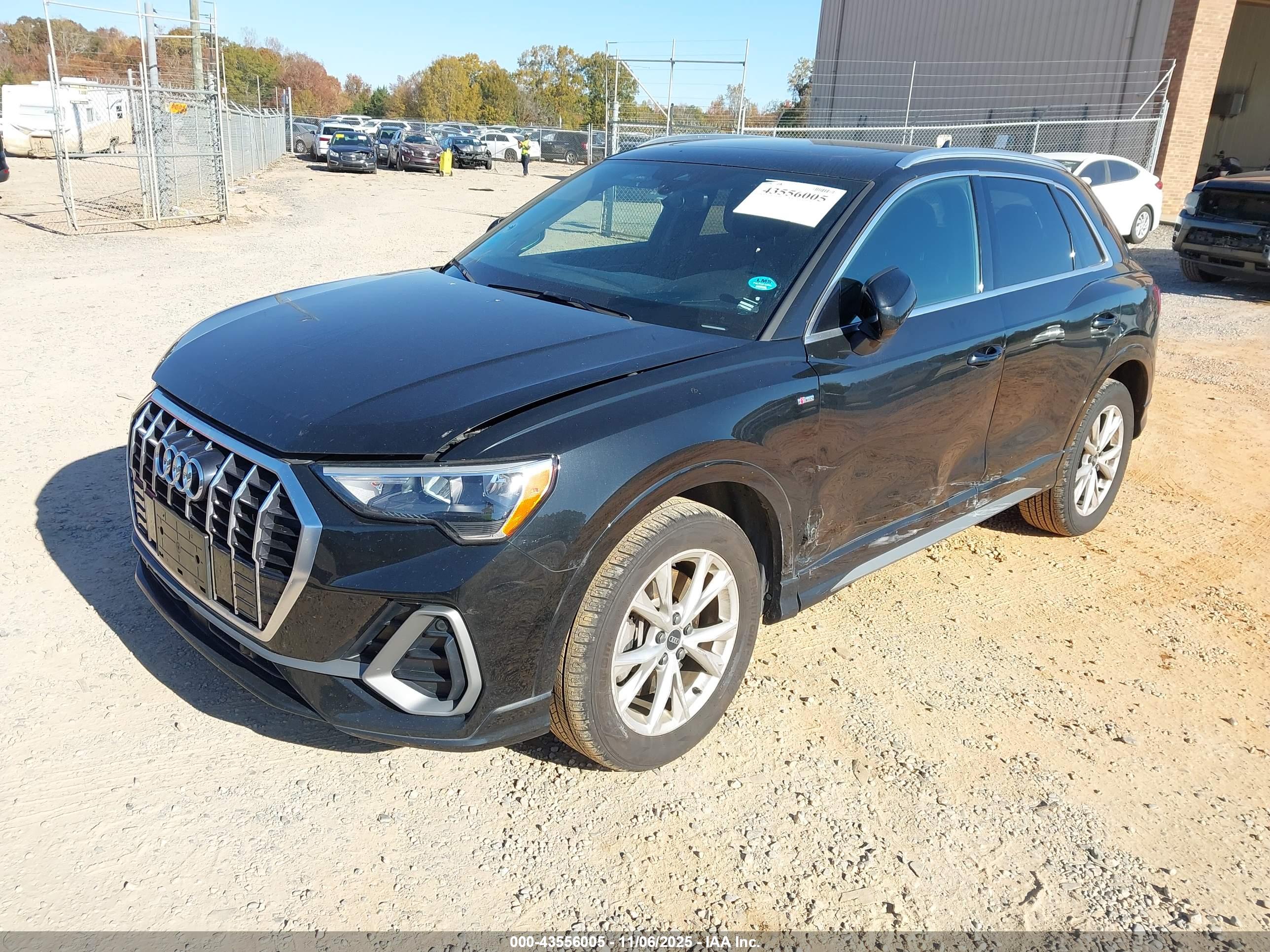 AUDI Q3 image 2