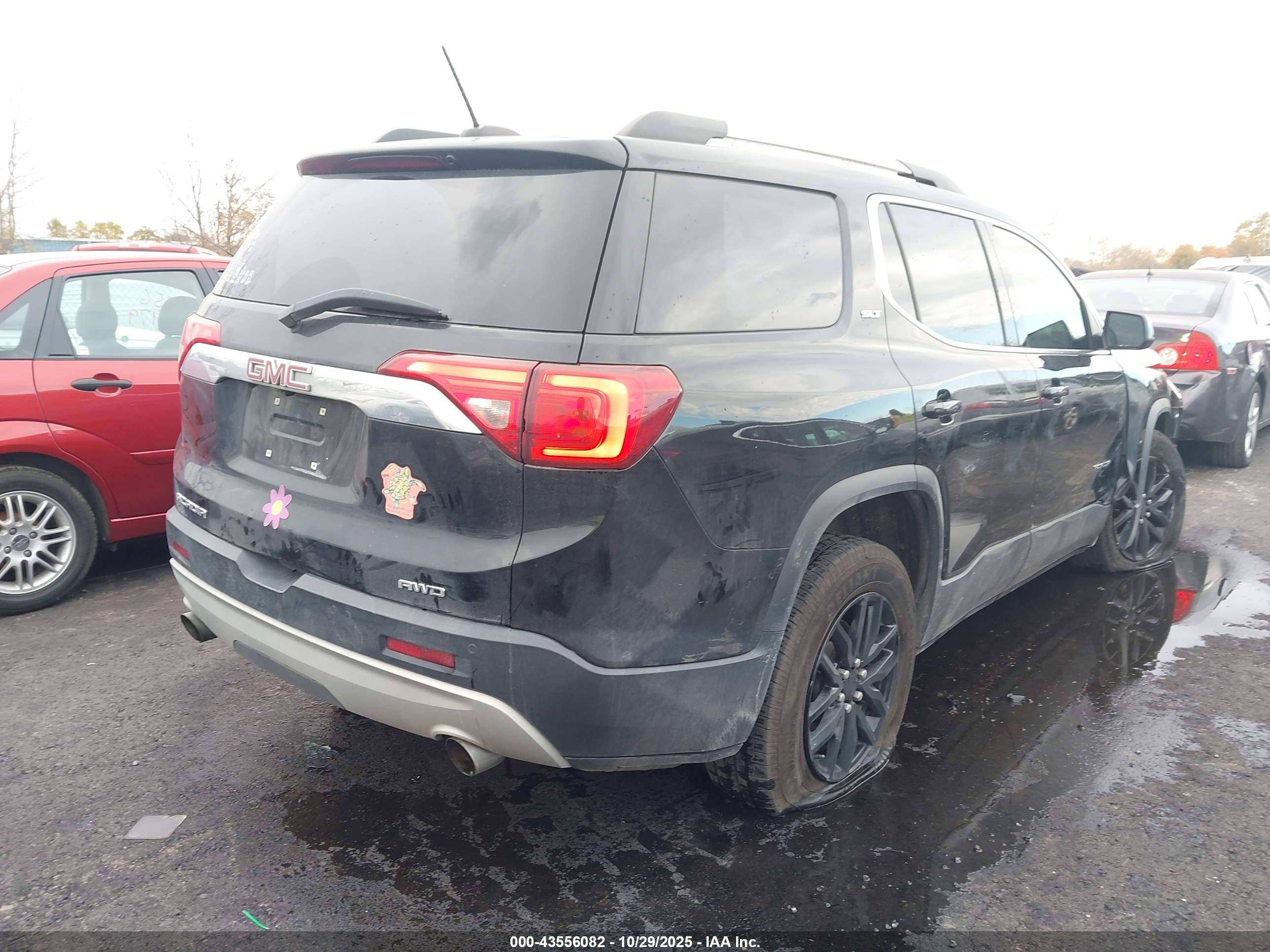 GMC ACADIA image 4