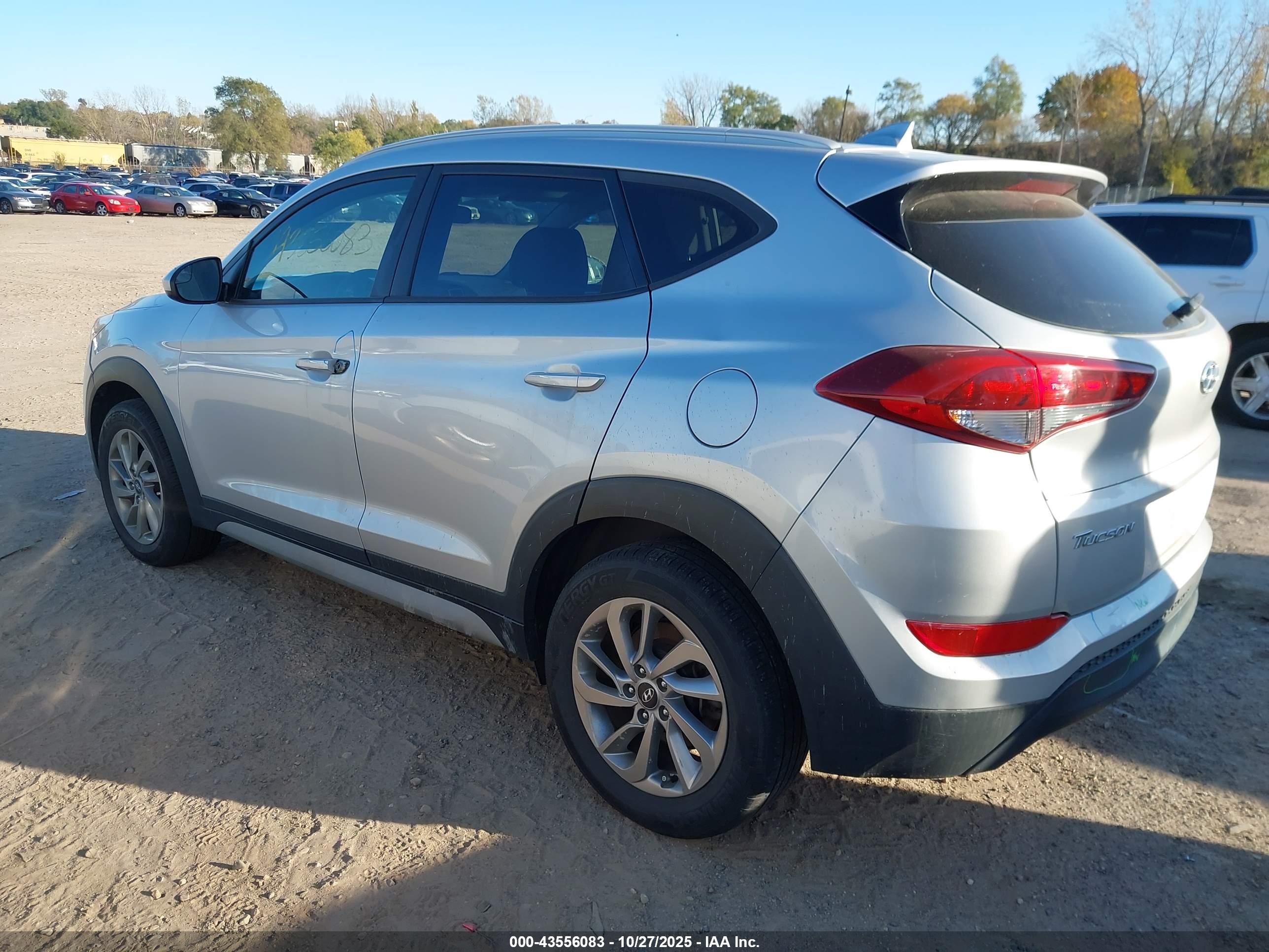 HYUNDAI TUCSON image 3